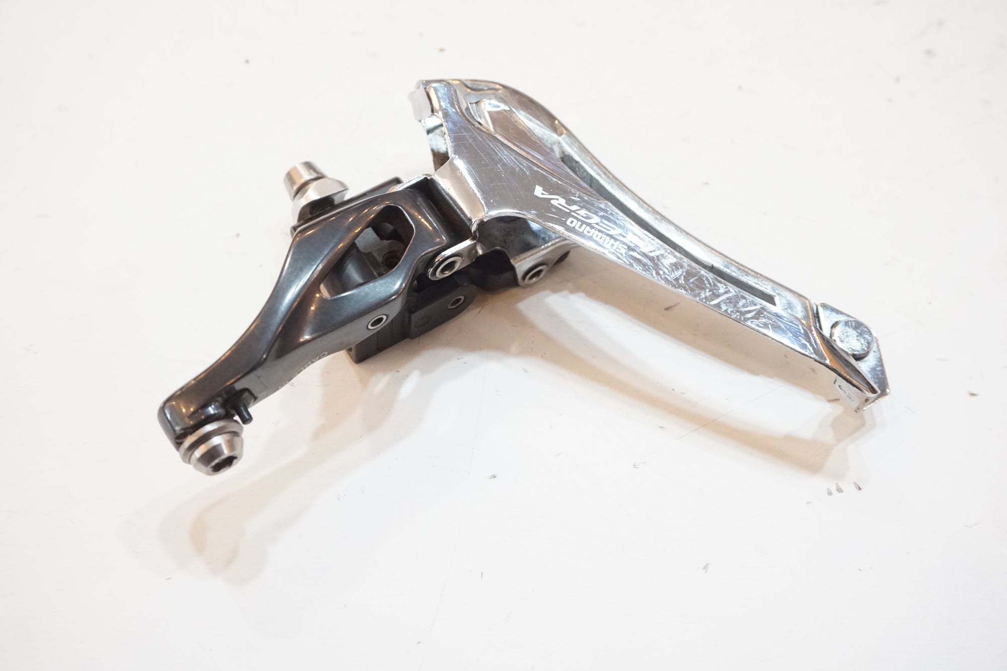 SHIMANO 「シマノ」 ULTEGRA FD-6800 フロントディレイラー