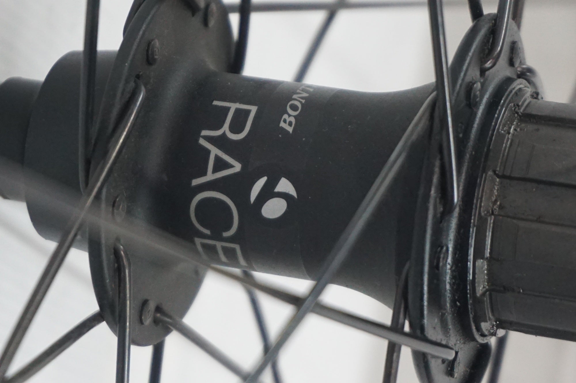 BONTRAGER 「ボントレガー」 RACE シマノ10速 ホイールセット / 阪急