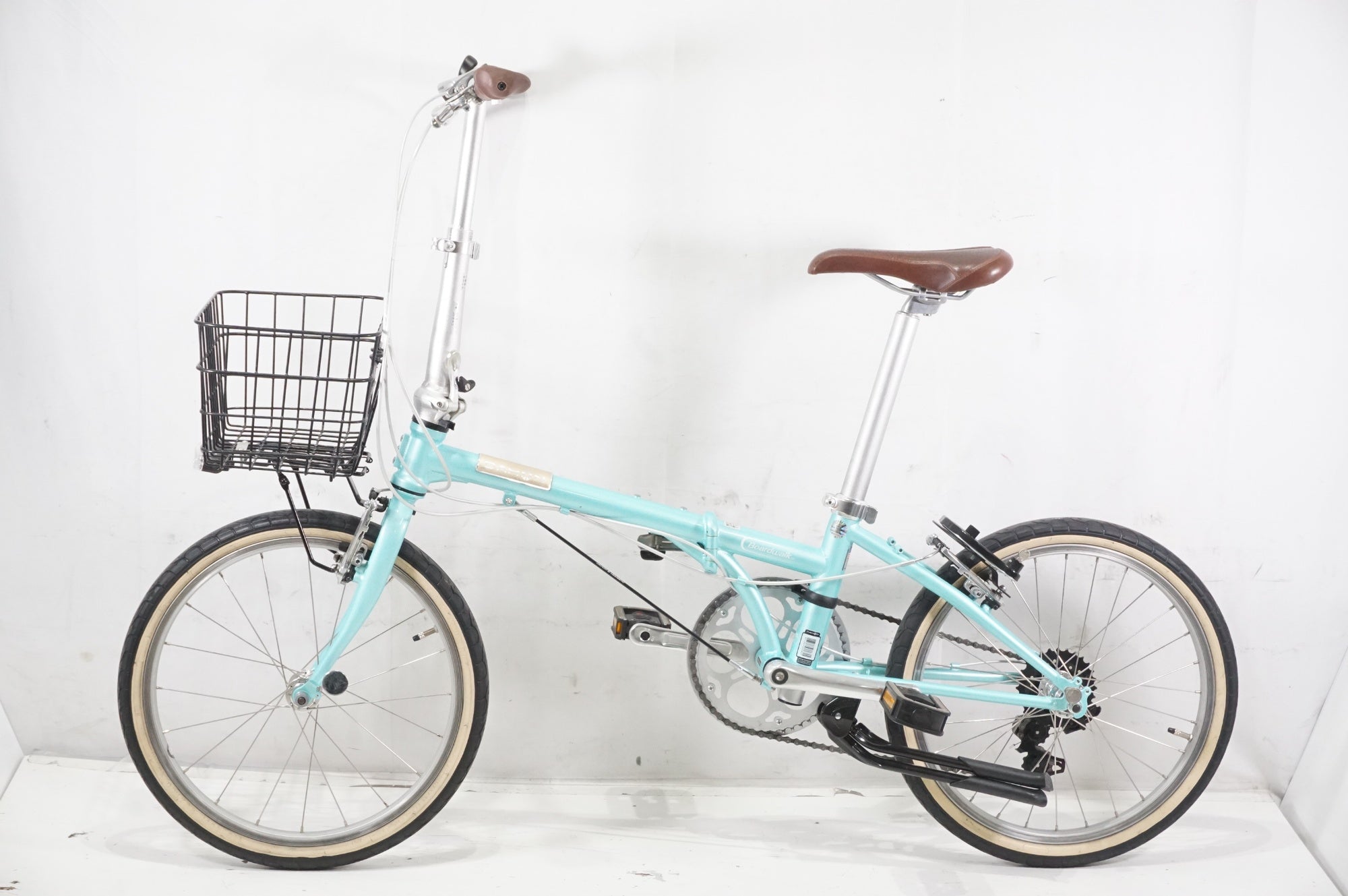 DAHON 「ダホン」 BOARDWALK D7 2020年モデル 20インチ 折り畳み自転車 / AKIBA店