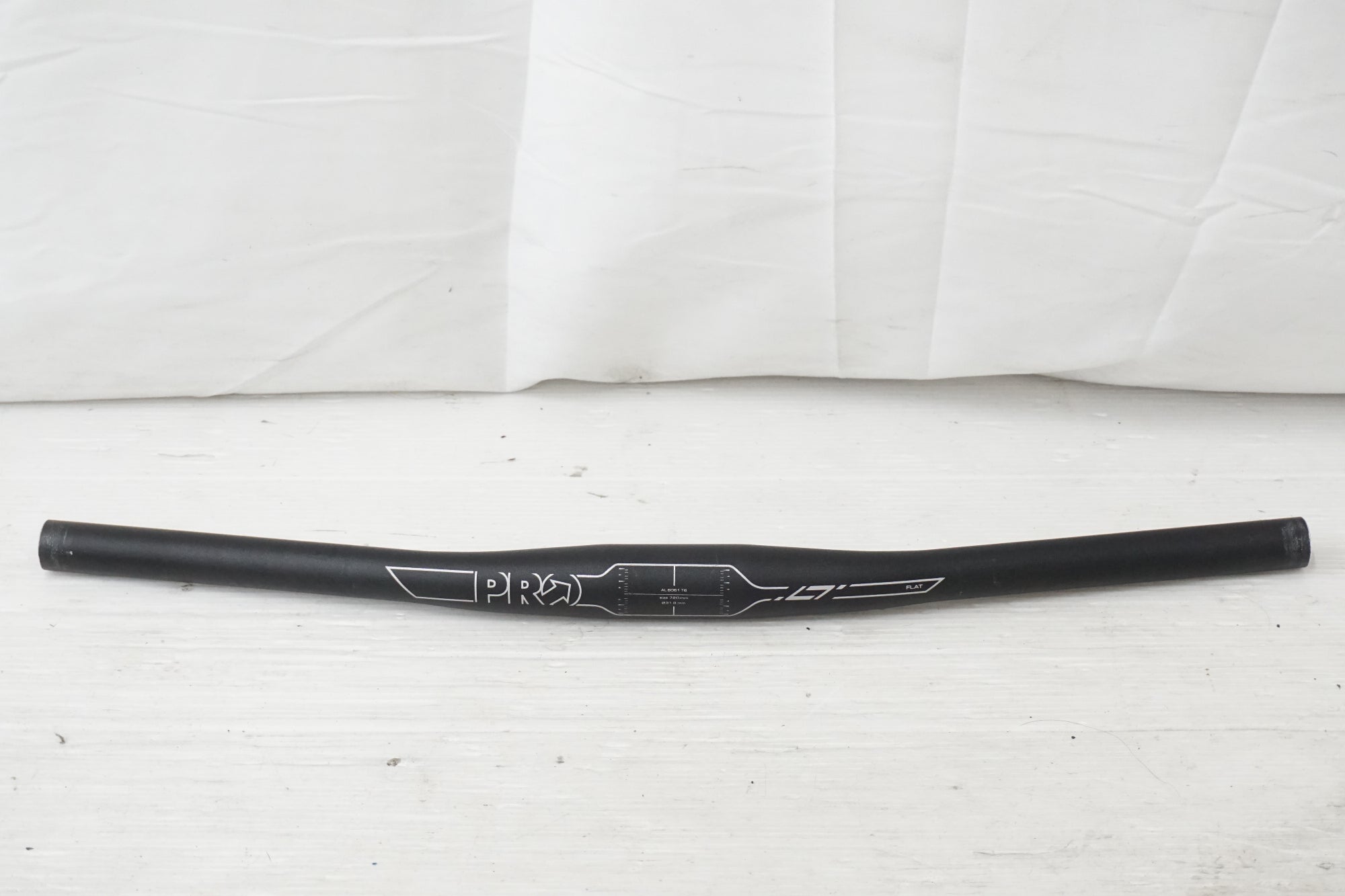 SHIMANO PRO 「シマノプロ」 LT Φ31.8 545mm ハンドル / 奈良店