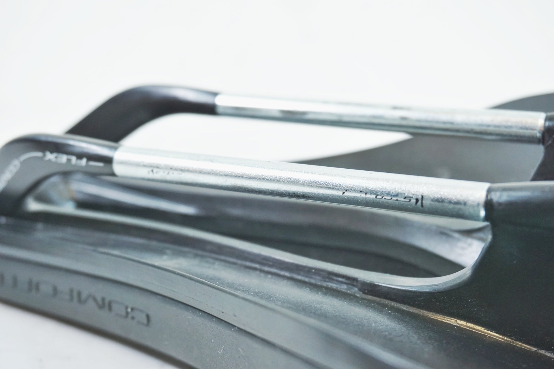 SELLE ITALIA 「セライタリア」 MODEL X GREENTECH サドル / 有明