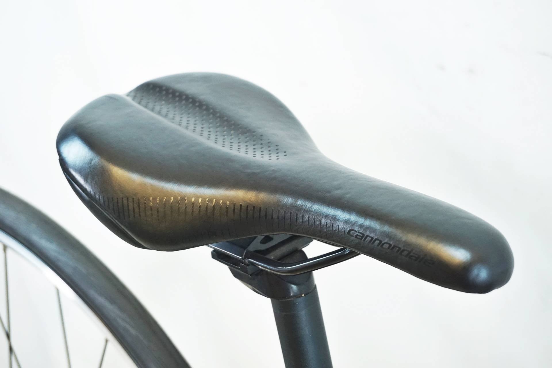 CANNONDALE 「キャノンデール」 QUICK 4 2018年モデル クロスバイク / 有明ガーデン店