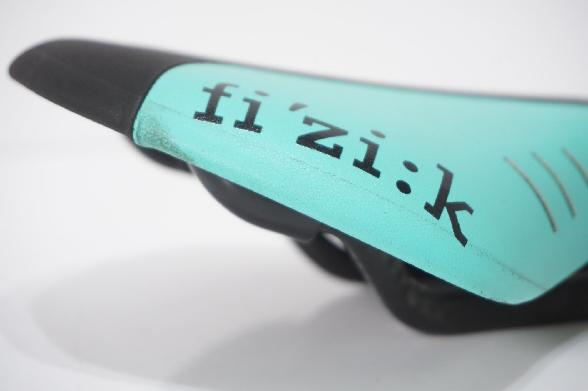 FIZIK 「フィジーク」 ANTARES R1 サドル / AKIBA店 ｜ バイチャリ公式
