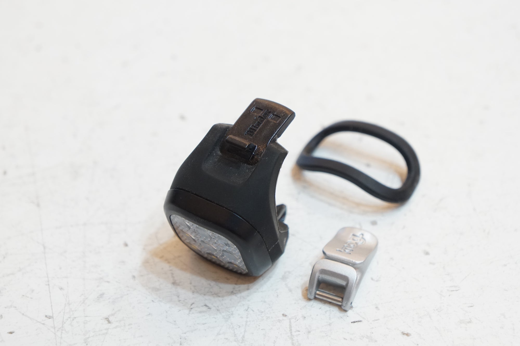 KNOG 「ノグ」 BLINDER MINI NINER フロントライト / バイチャリ浦和ベース