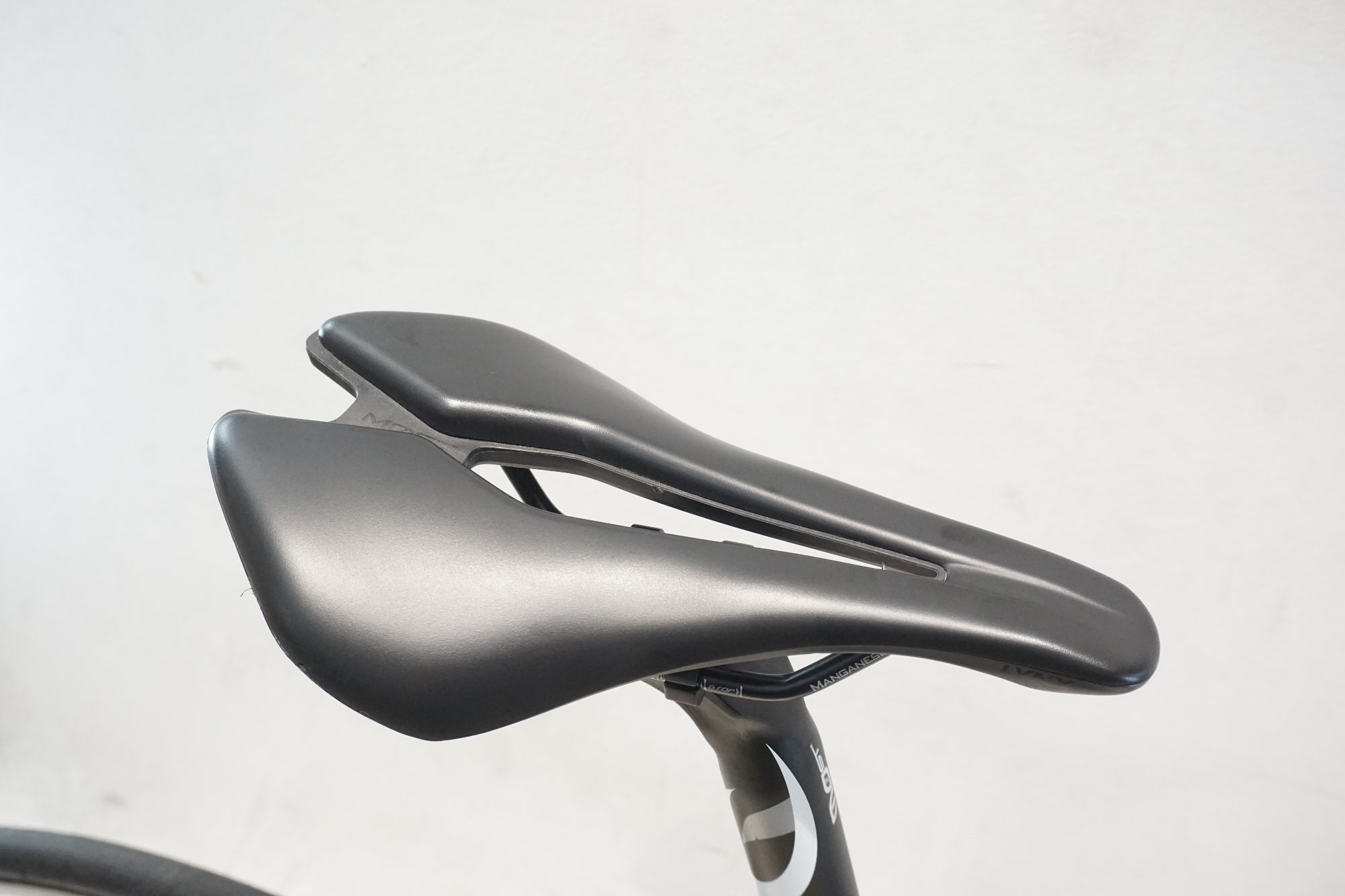 PINARELLO 「ピナレロ」 RAZHA 105 2020年モデル ロードバイク / 横浜戸塚店