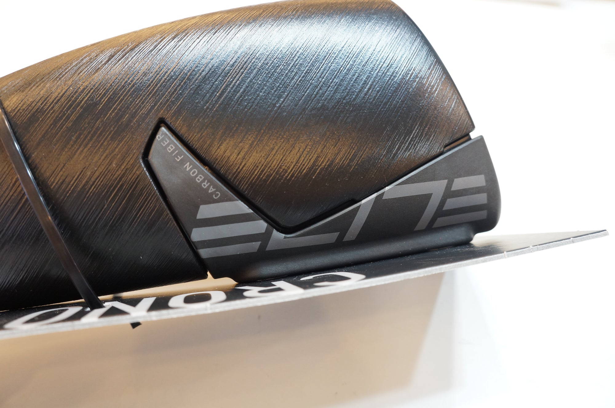 ELITE 「エリート」 CRONOTT カーボンボトルケージ / バイチャリ浦和ベース