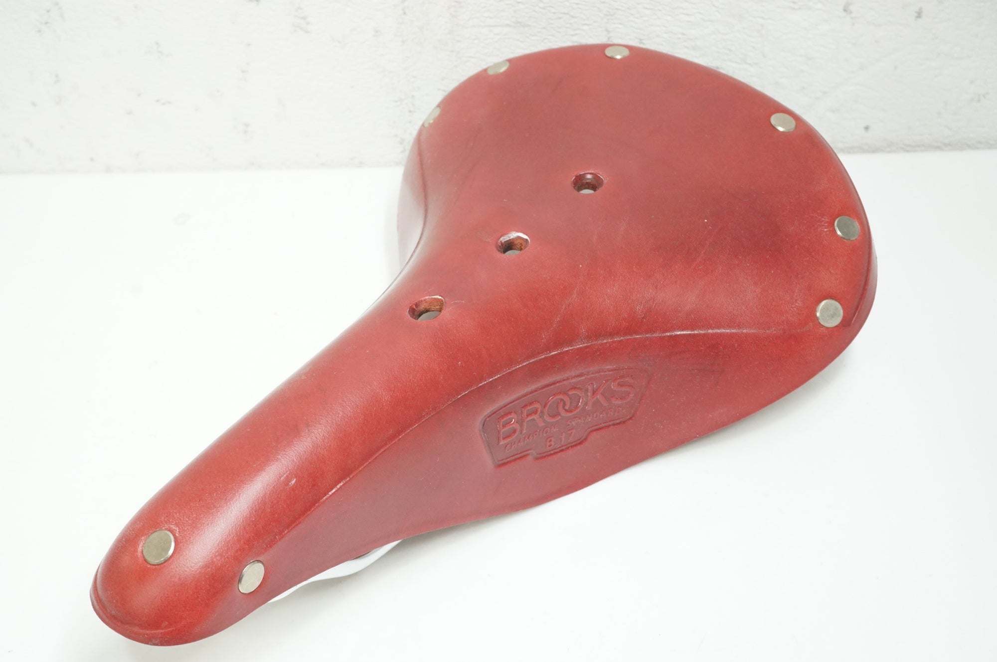 BROOKS 「ブルックス」 B17 STD ラズベリーカラー サドル / 大宮店