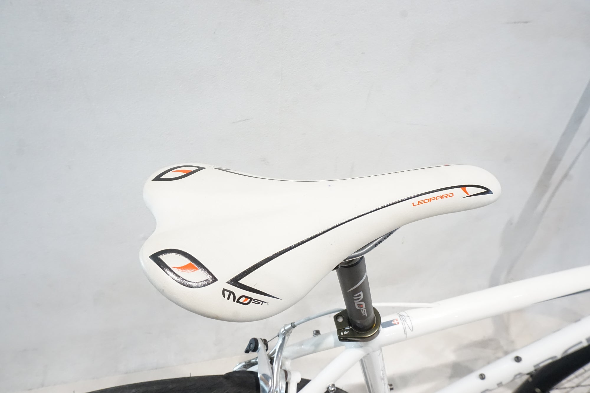 PINARELLO 「ピナレロ」 TREVISO 2012年モデル フラットバー ロード