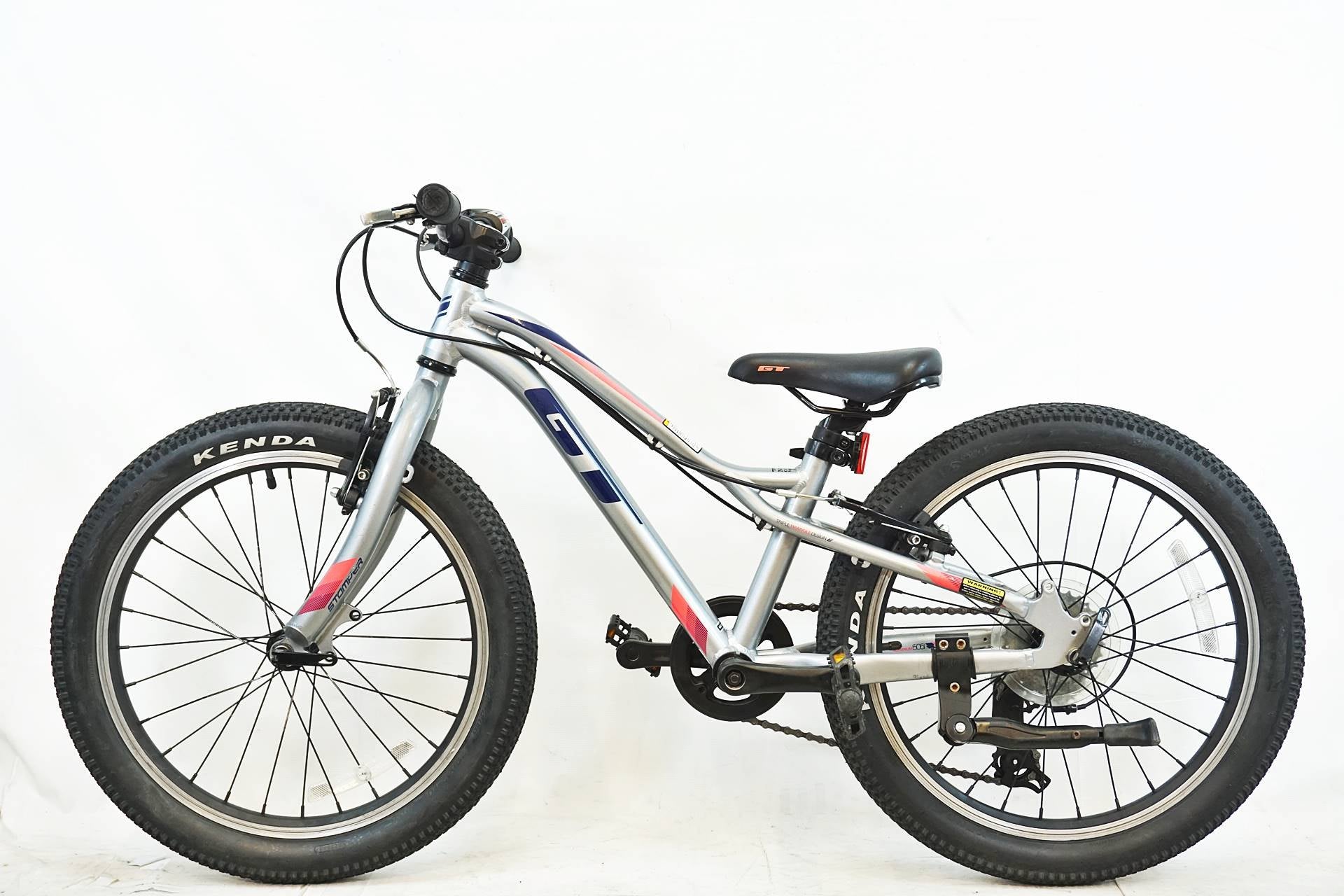 GT Stomper 20インチ キッズバイク ホワイト Stomper V2 (ストンパー V2) キッズバイク | GT Bicycles 日本語