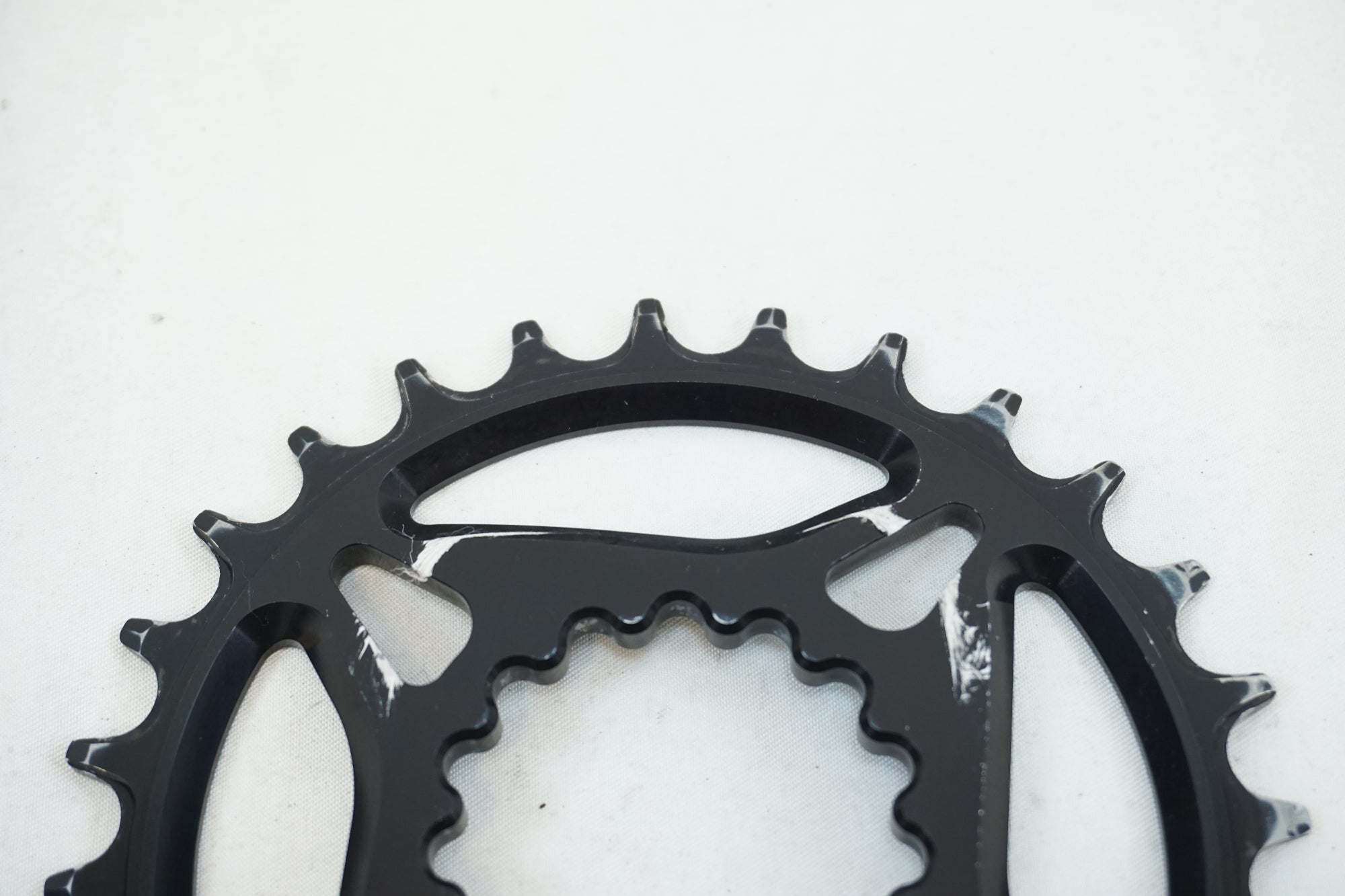 E-THIRTEEN 「イーサーティーン」 チェーンリング / 有明ガーデン店