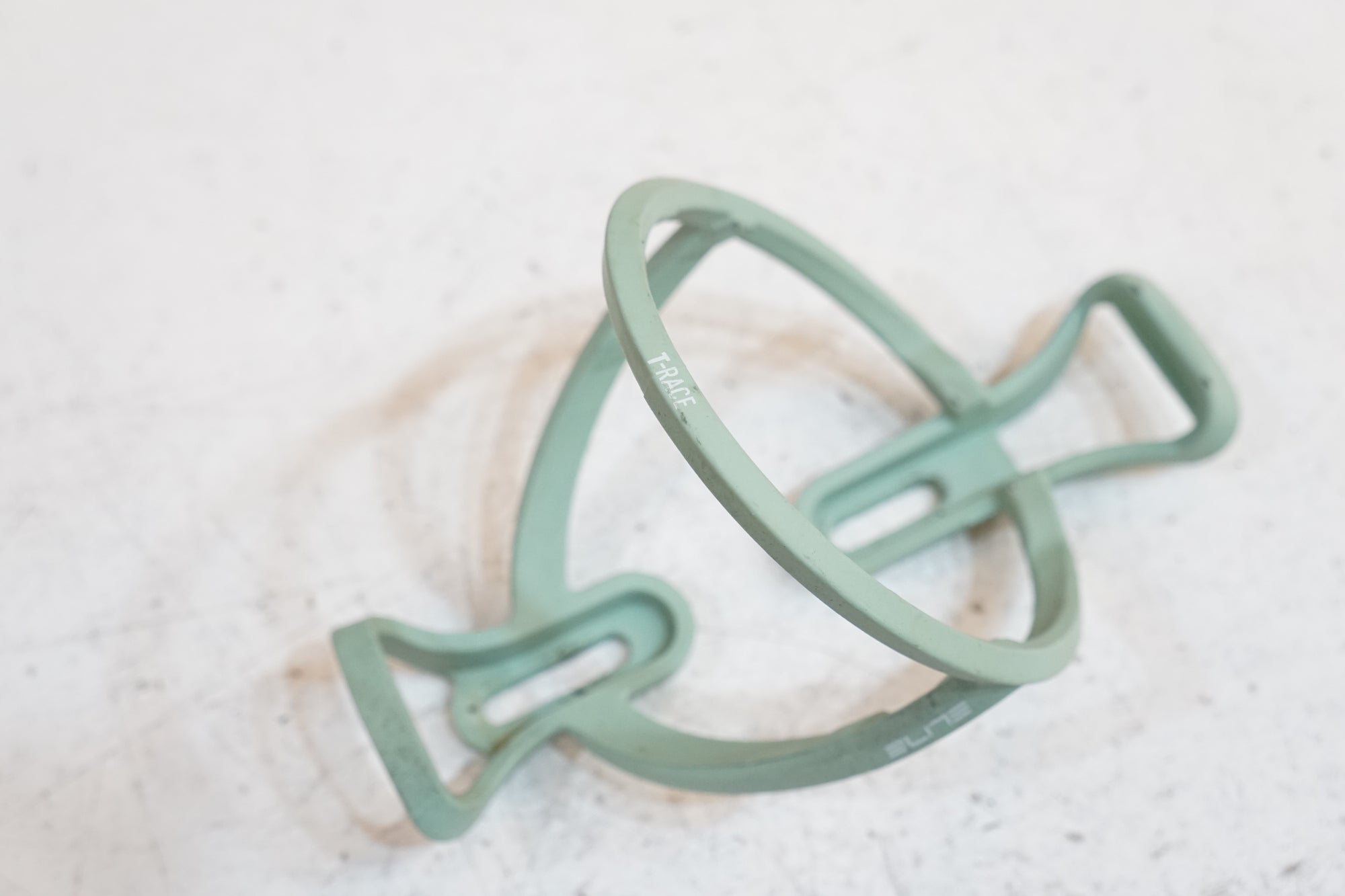 ELITE 「エリート」 T-RACE ボトルケージ / バイチャリ浦和ベース