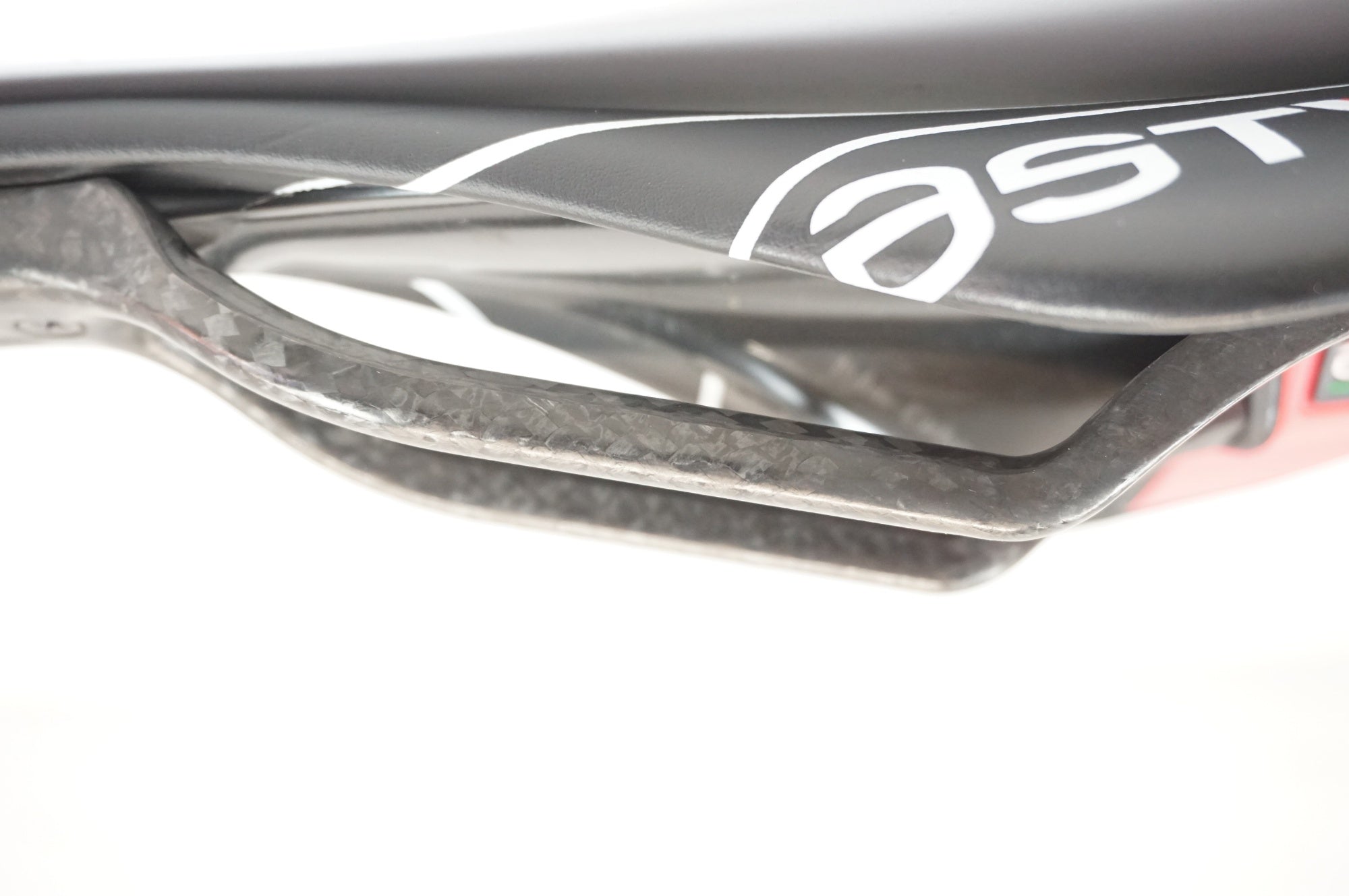 ASTUTE 「アスチュート」 RUSH サドル / 宇都宮店