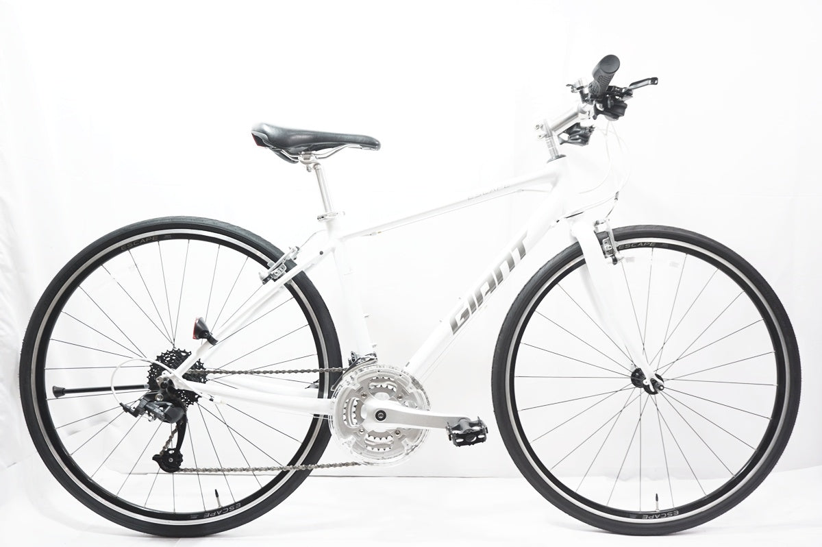 GIANT 「ジャイアント」 ESCAPE R3 2021年モデル クロスバイク / バイチャリ世田谷店