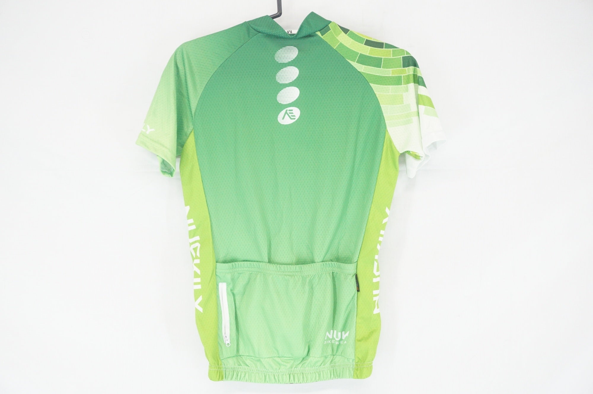 NUCKILY 「ナックリー」 半袖 Mサイズ ジャージ / 阪急塚口店