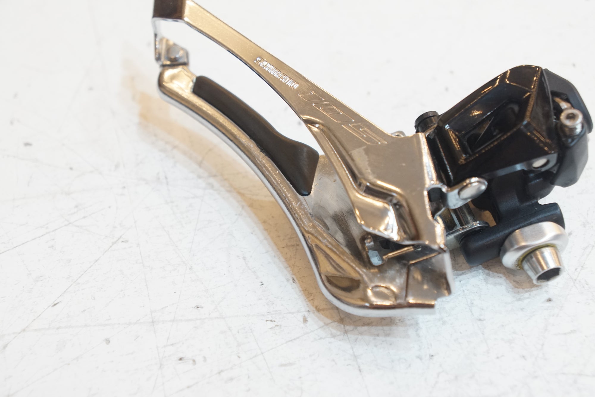 SHIMANO 「シマノ」 105 FD-R7000 フロントディレイラー / バイチャリ浦和ベース