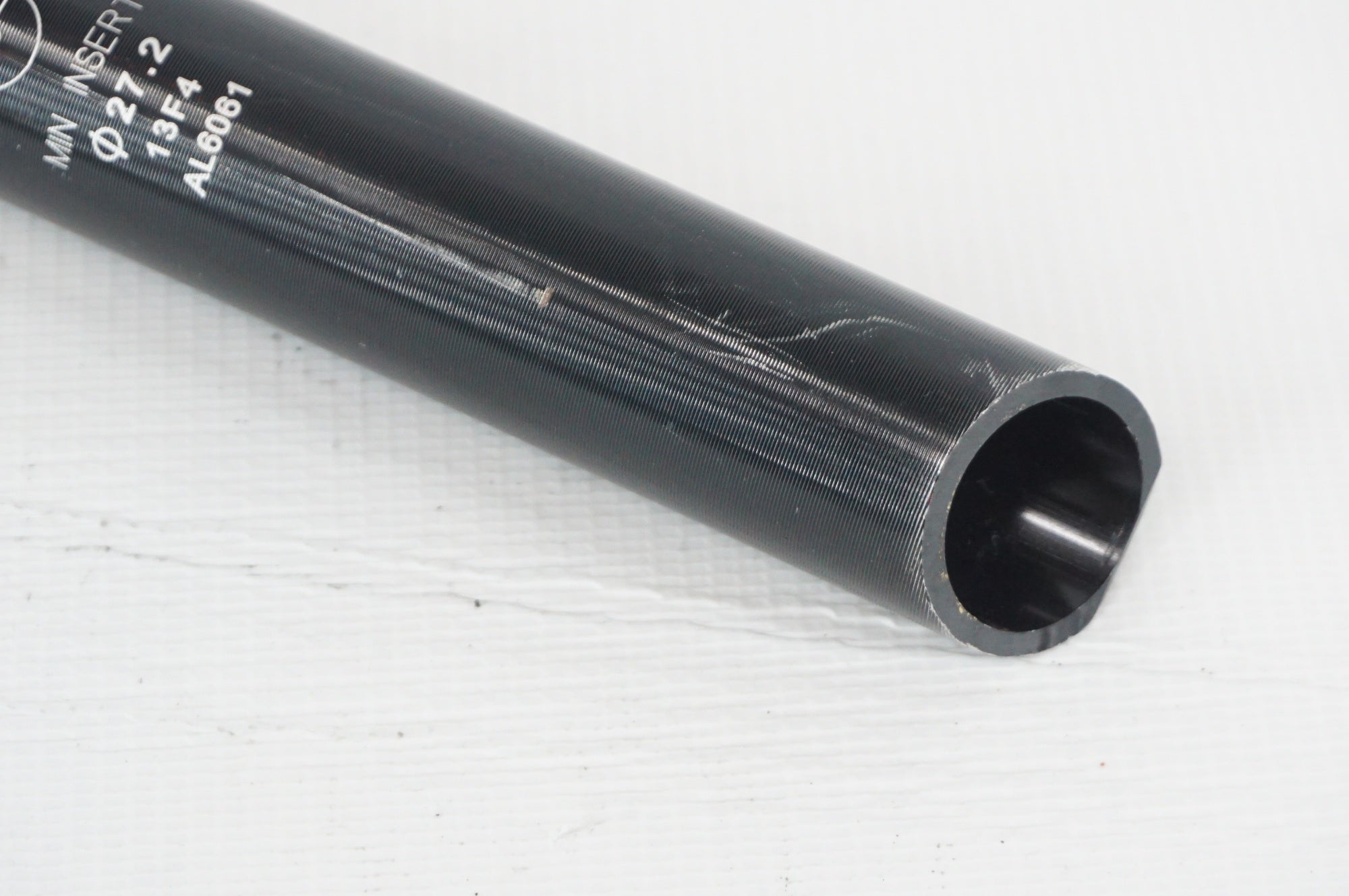 TYRELL 「タイレル」 Φ27.2 400mm シートポスト / 阪急塚口店