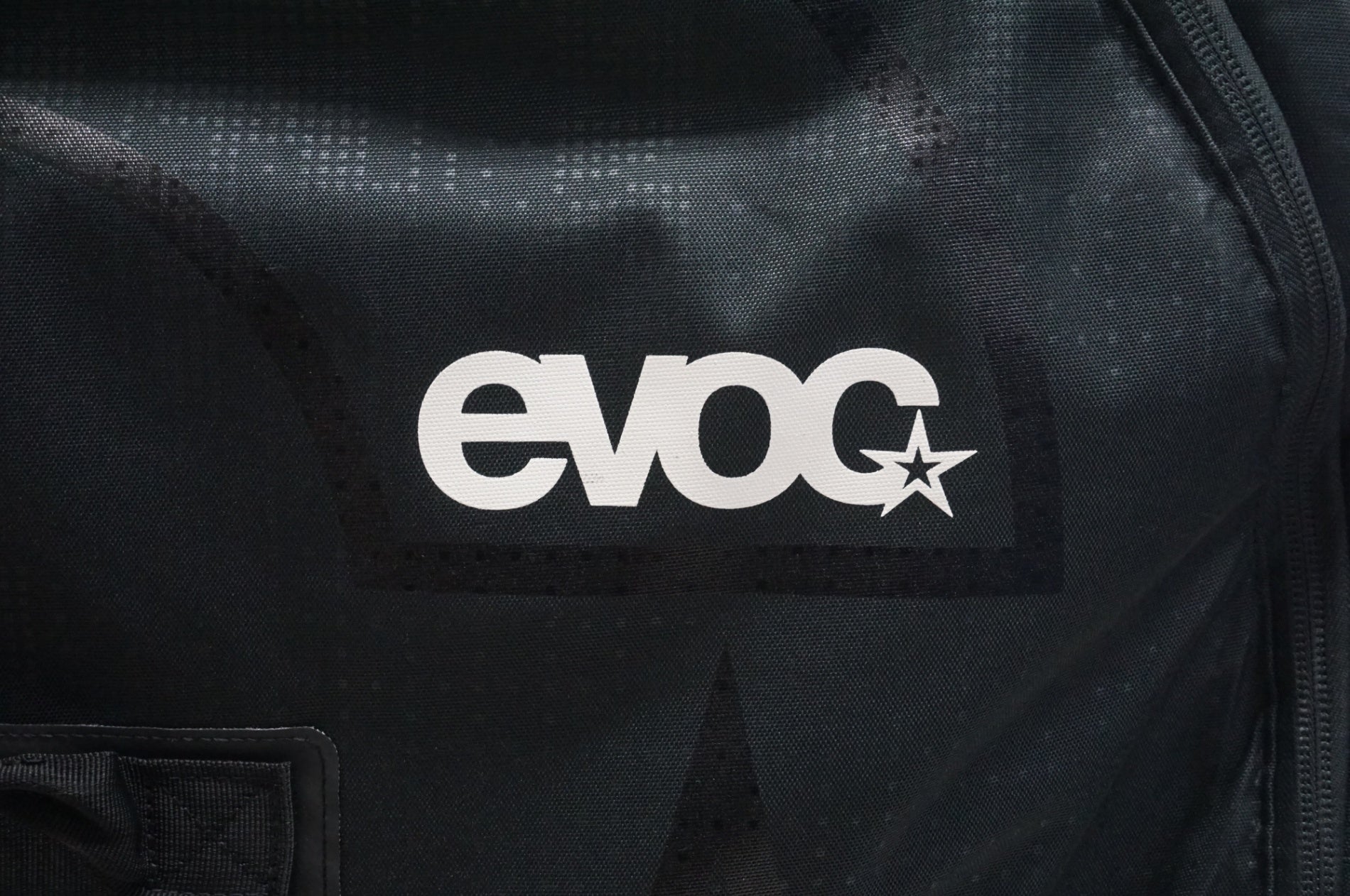 EVOC 「イーボック」 TRAVEL BAG PRO トラベルバッグ / 福岡店