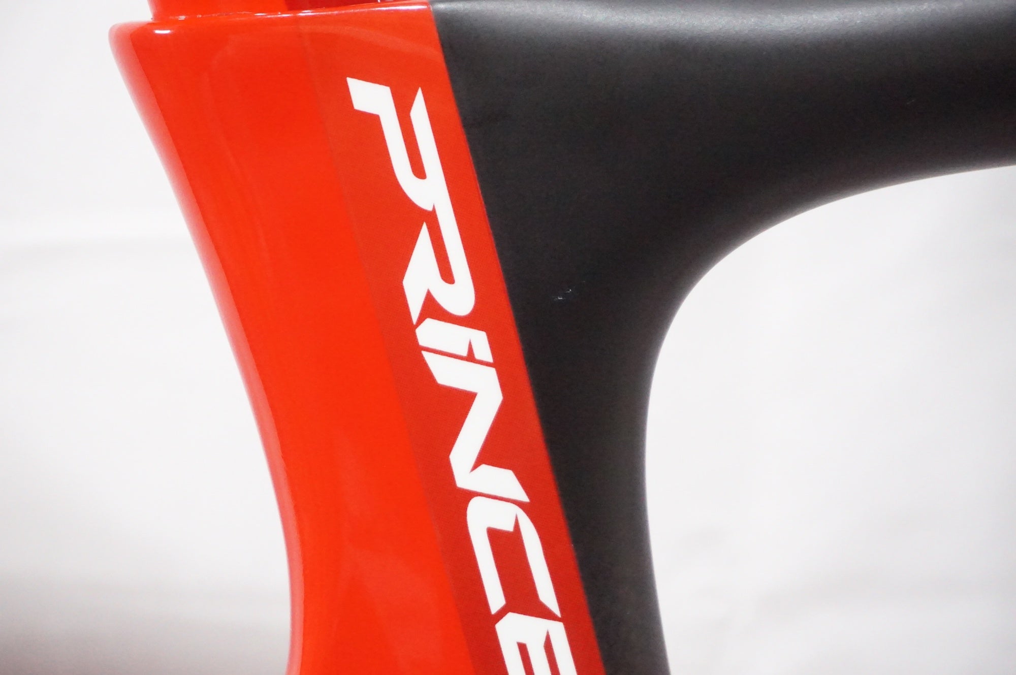 PINARELLO 「ピナレロ」 PRINCE FX DISK 2021年モデル ロードバイク / AKIBA店