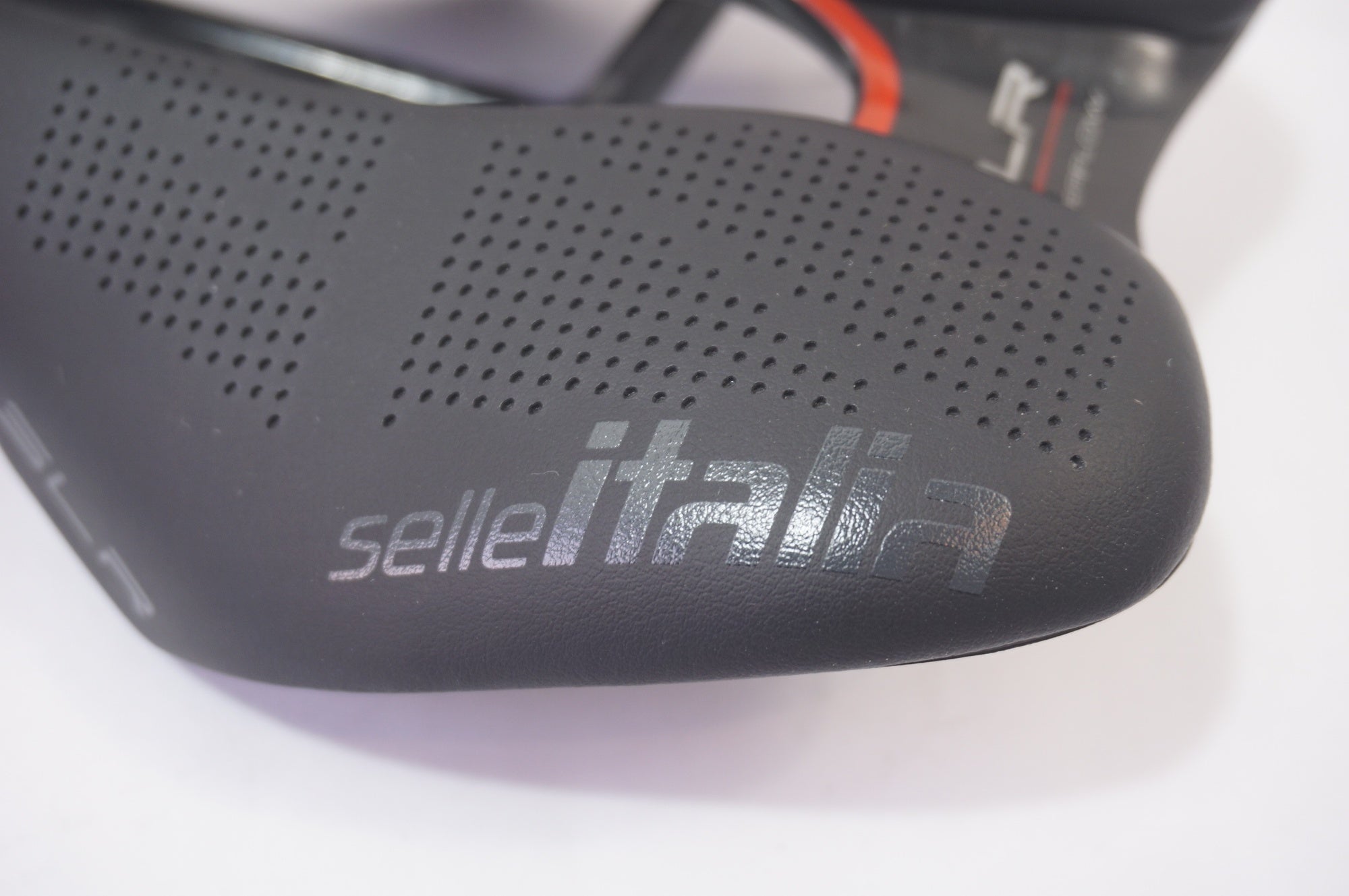 SELLE ITALIA 「セライタリア」 SLR BOOST SUPERFLOW サドル / 世田谷