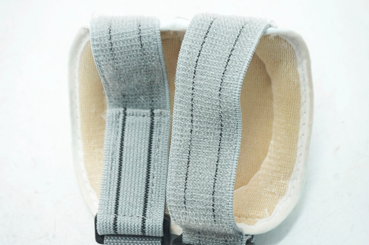 AVIGO 「アヴィゴ」 子供用 ニーガード / 大阪門真店