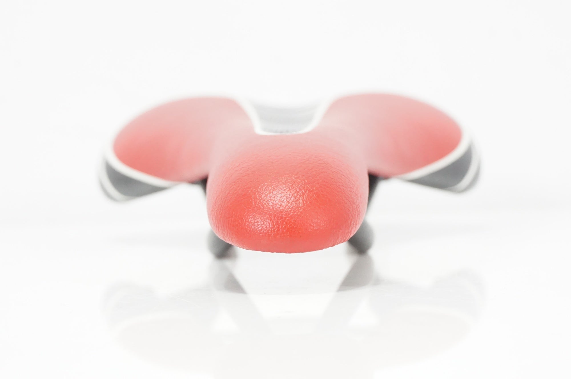 VELO 「ベロ」サドル  / AKIBA店