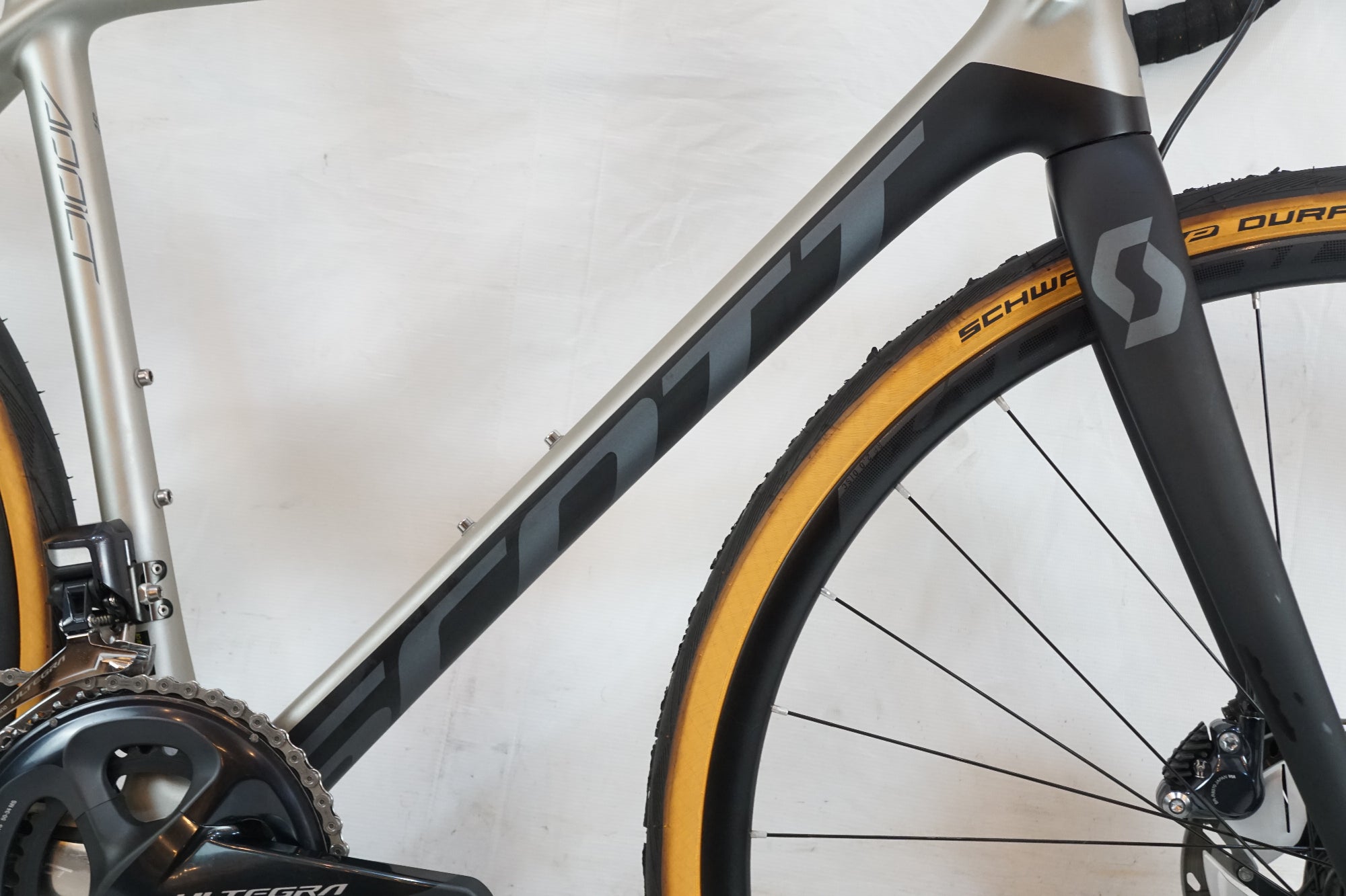 SCOTT 「スコット」 ADDICT SE DISC 2020年モデル ロードバイク / バイチャリ浦和ベース
