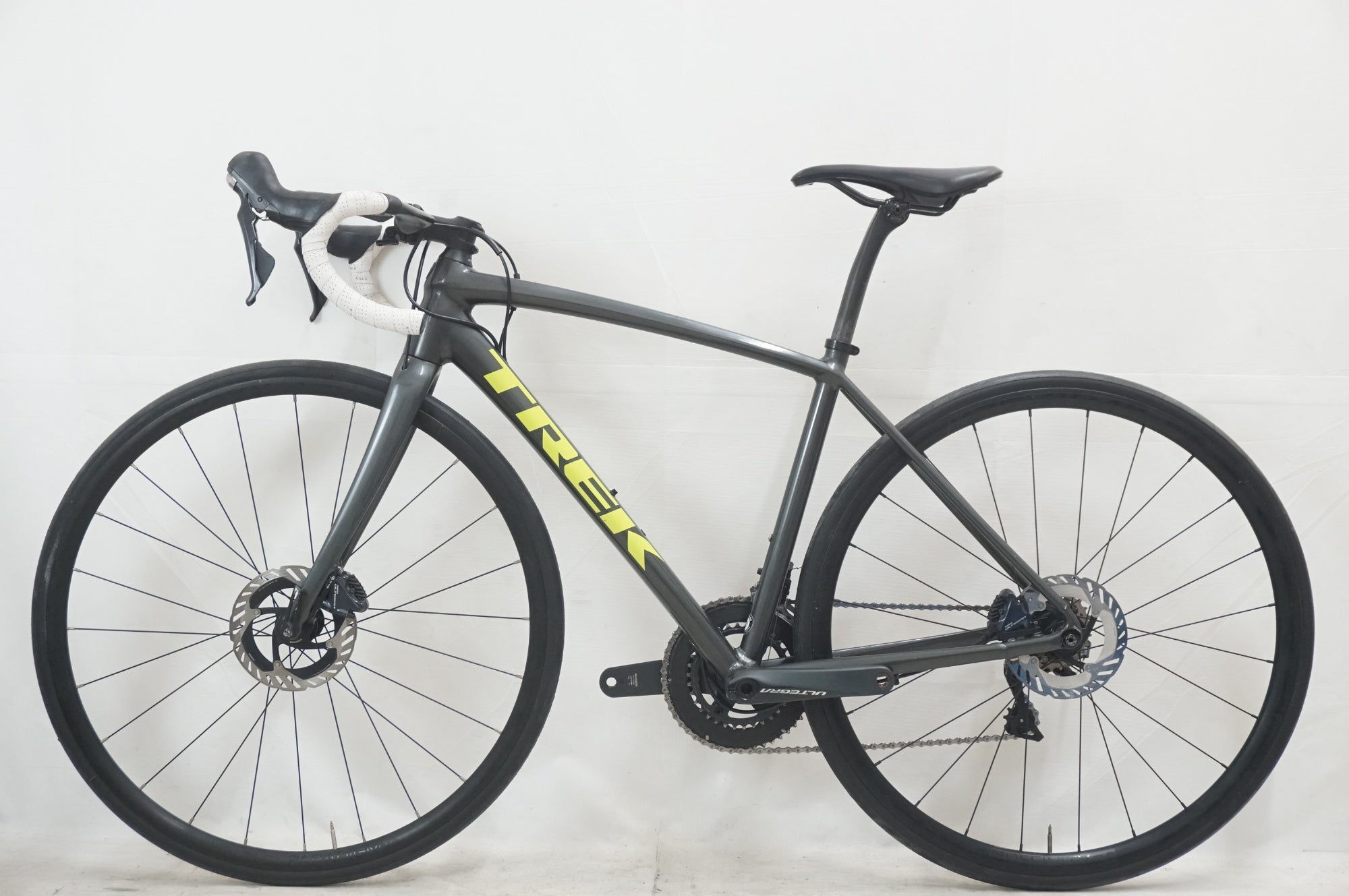 TREK 「トレック」 EMONDA ALR 4 DISC 2021-2022年モデル ロードバイク