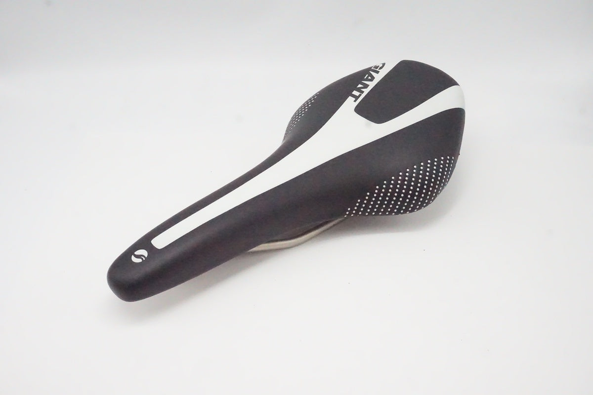 GIANT「ジャイアント」」 VL-1184 サドル/ 京都西院店