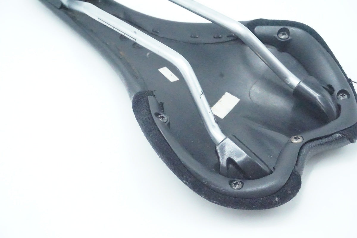 GIANT「ジャイアント」 サドル/ 京都西院店