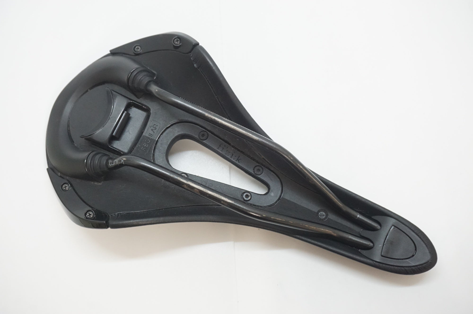 フィジーク ALIANTE R3 サドル 145mm ブラック 新品未使用品 Amazon | フィジーク サドル ALIANTE TEMPO R3 kiumレール [ ブラック