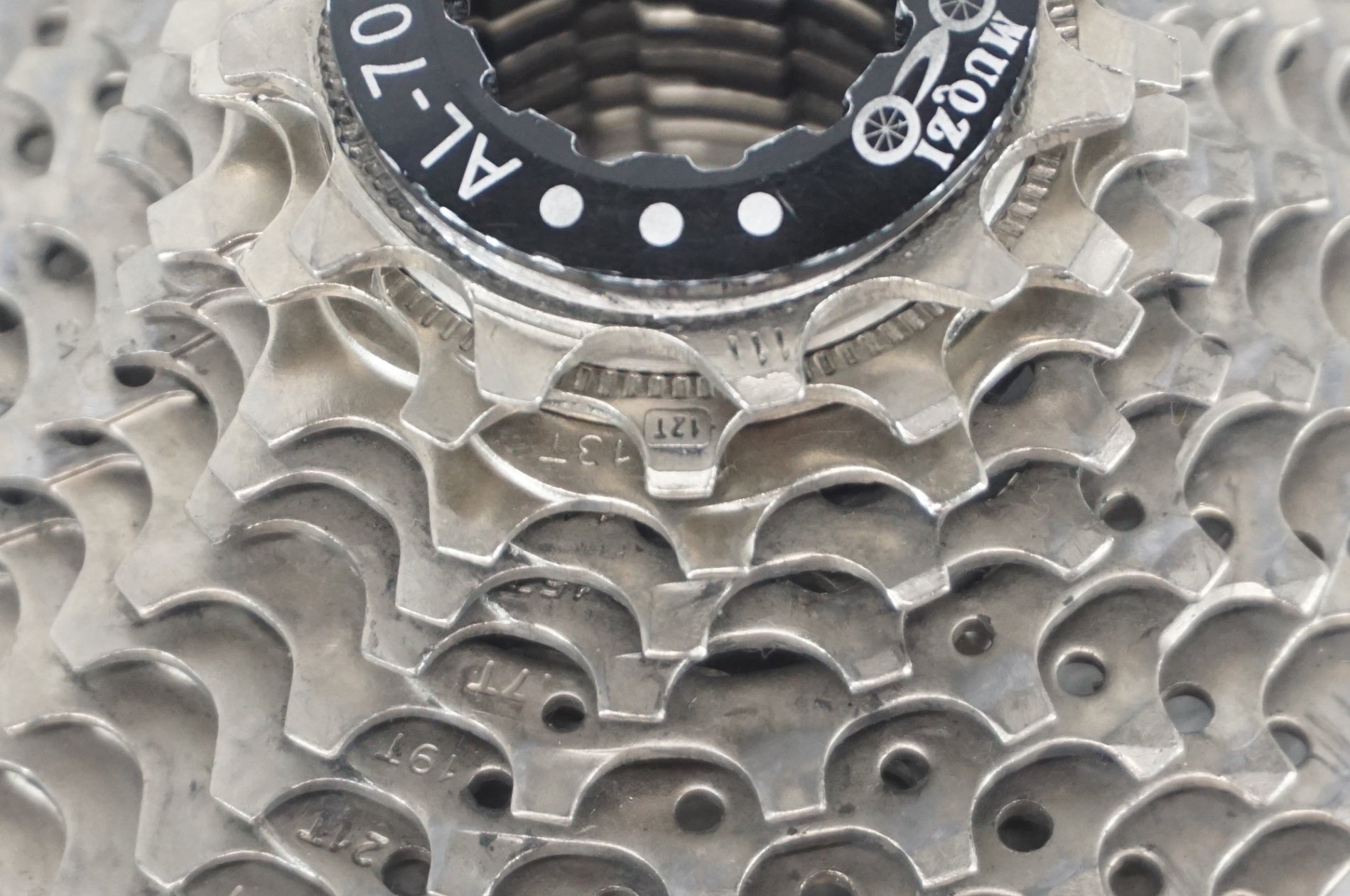 MUQZI 「ムクジ」 11S 11-30T スプロケット / 阪急塚口店