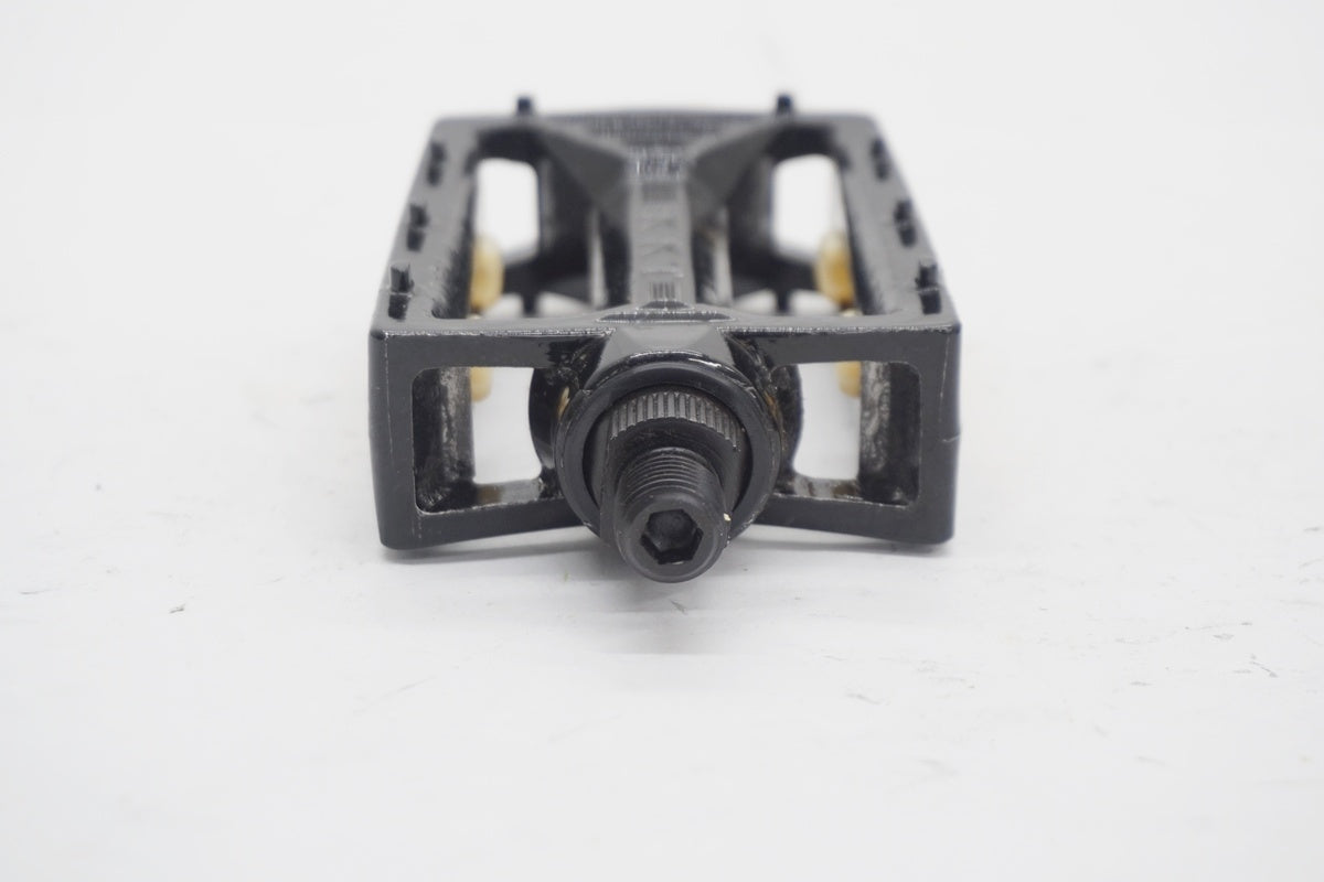 KKT「ケーケーティー」 BMX用 ペダル / 京都八幡店