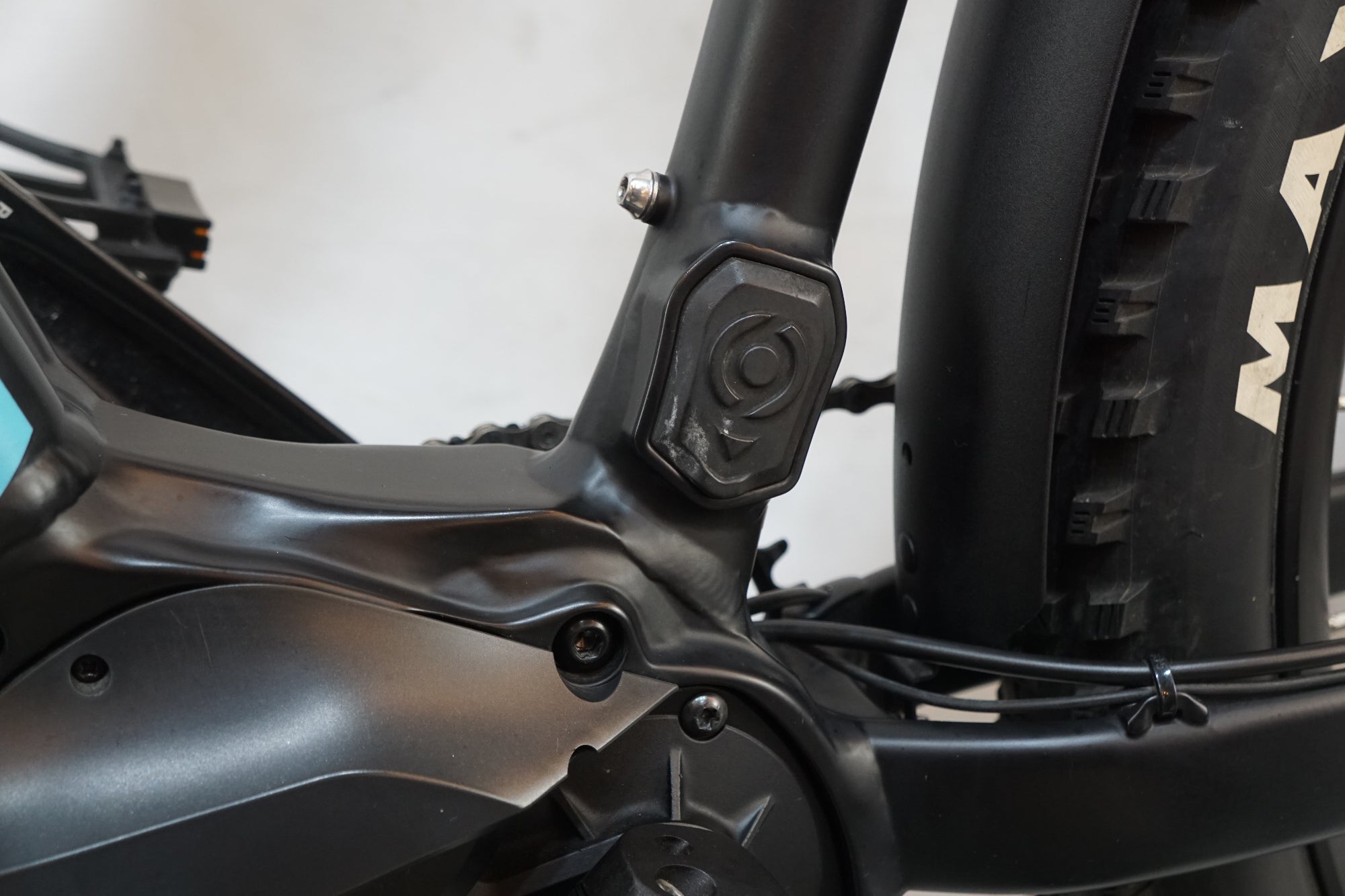 BESV 「ベスビー」 TRS2 XC 2023年モデル 電動アシスト自転車 / バイチャリ浦和ベース