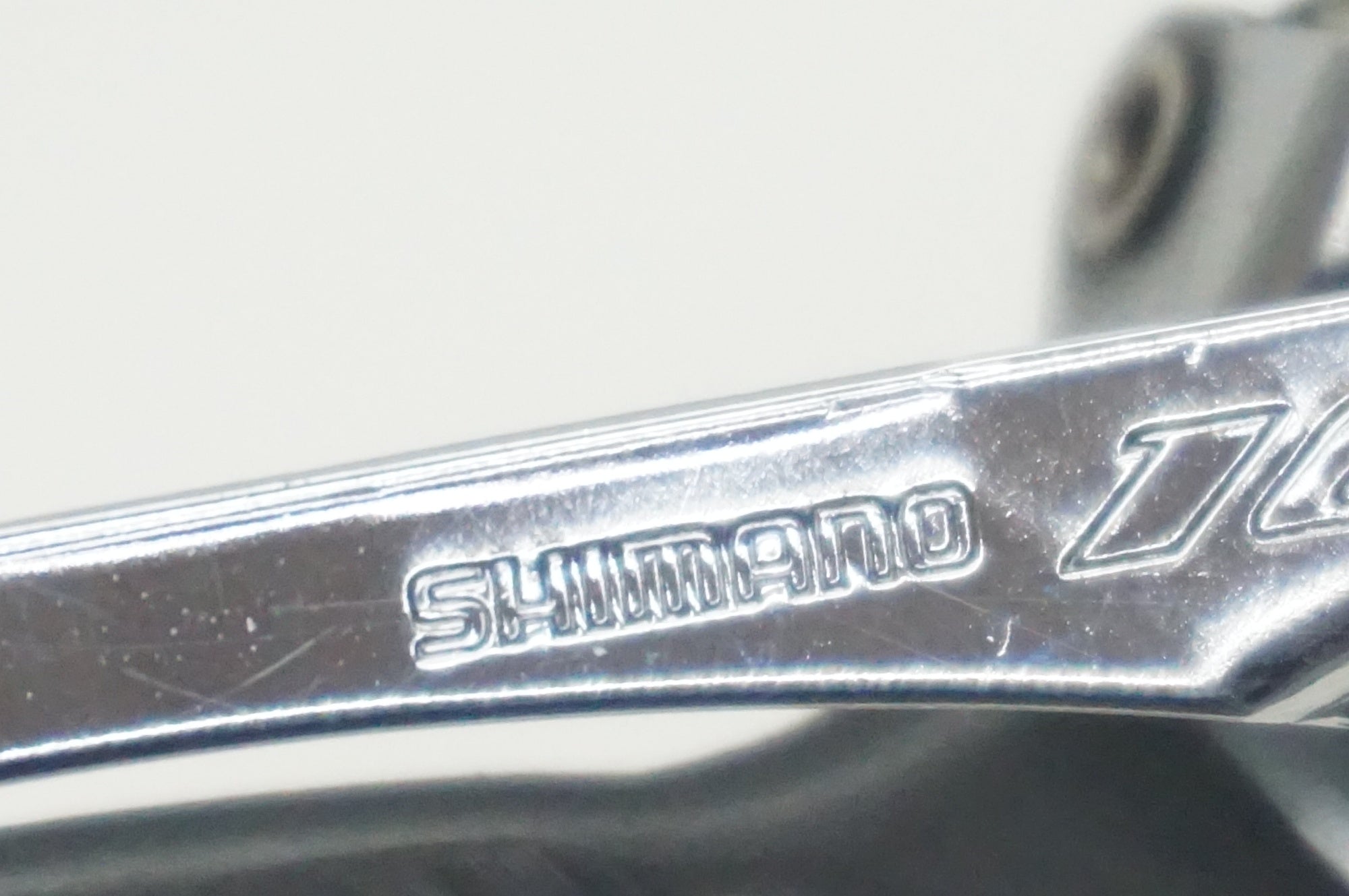 SHIMANO 「シマノ」 105 FD-R7000 フロントディレイラー / 福岡店
