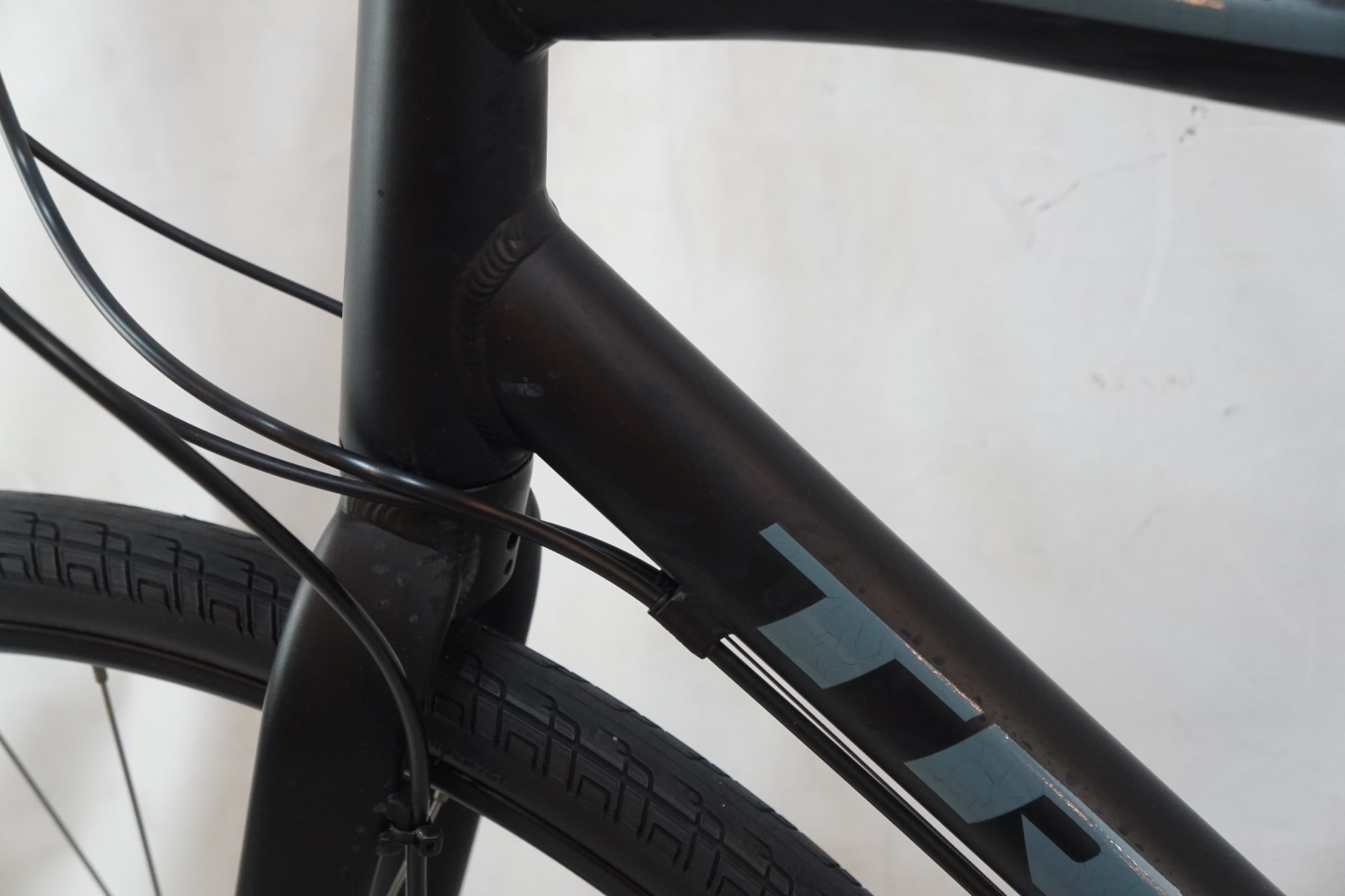 TREK 「トレック」 FX 2 DISC 2019年モデル クロスバイク / バイチャリ浦和ベース