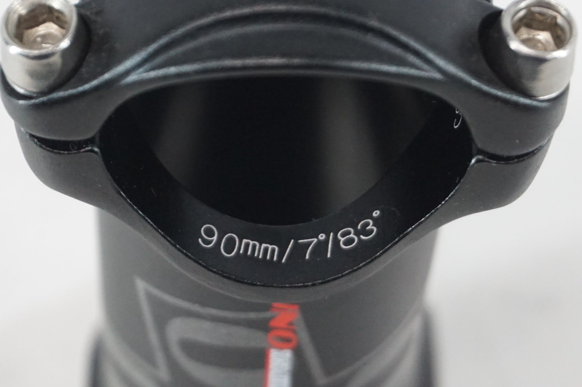 UNO 「ウノ」  Φ31.8 90mm ステム / 阪急塚口店