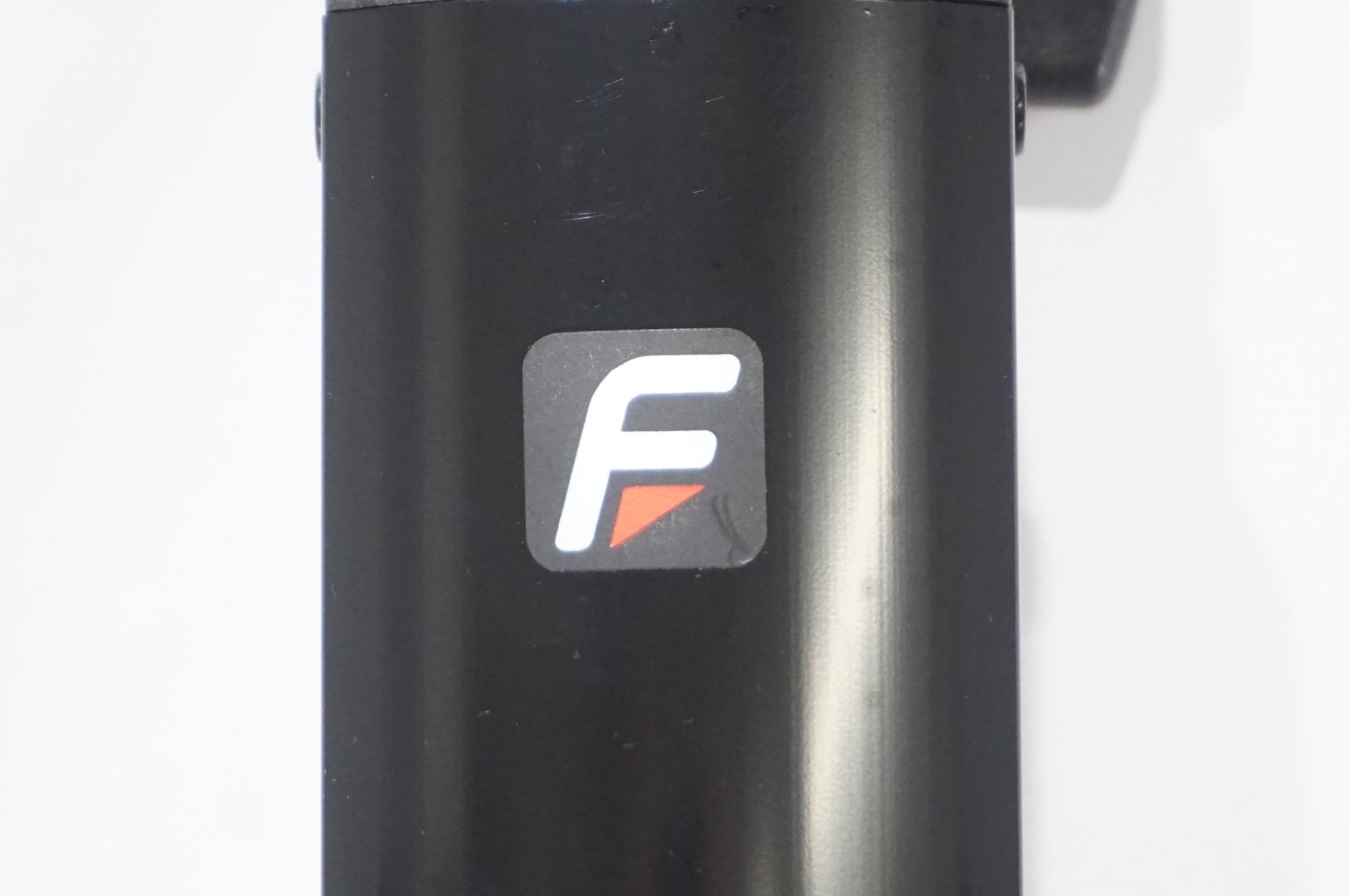 FEEDBACK SPORTS 「フィードバックスポーツ」 VELO COLUMN ディスプレイスタンド / AKIBA店