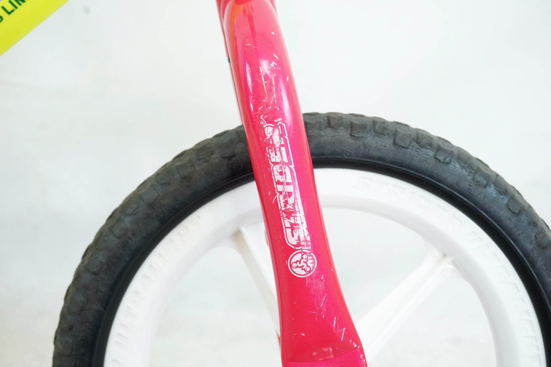 STRIDER 12 限定カラー 日本正規品　ホワイト　レッド STRIDER 限定モデル ホワイト/レッド - メルカリ