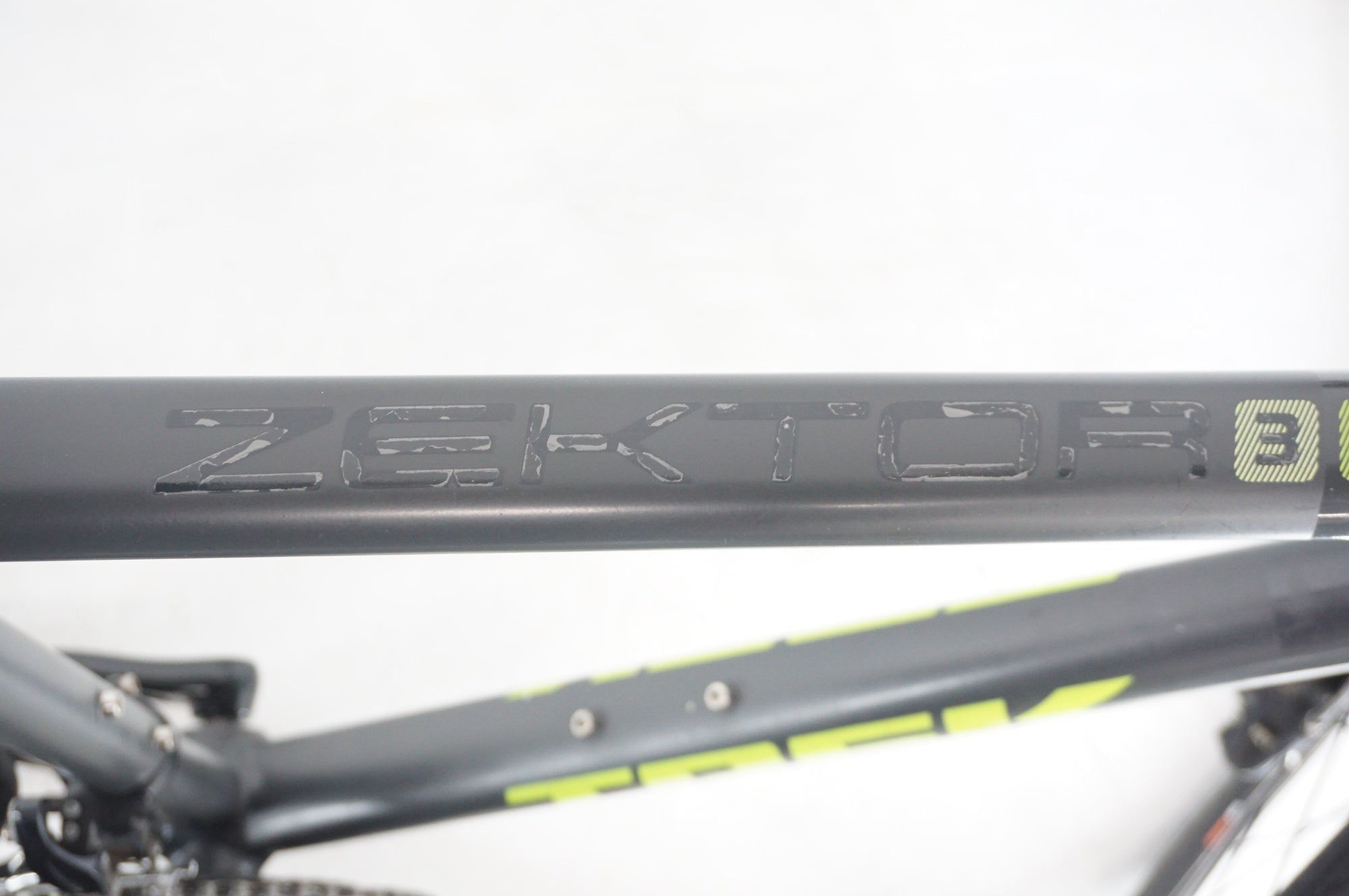 TREK 「トレック」 ZEKTOR 3 2017年モデル クロスバイク / 阪急塚口店