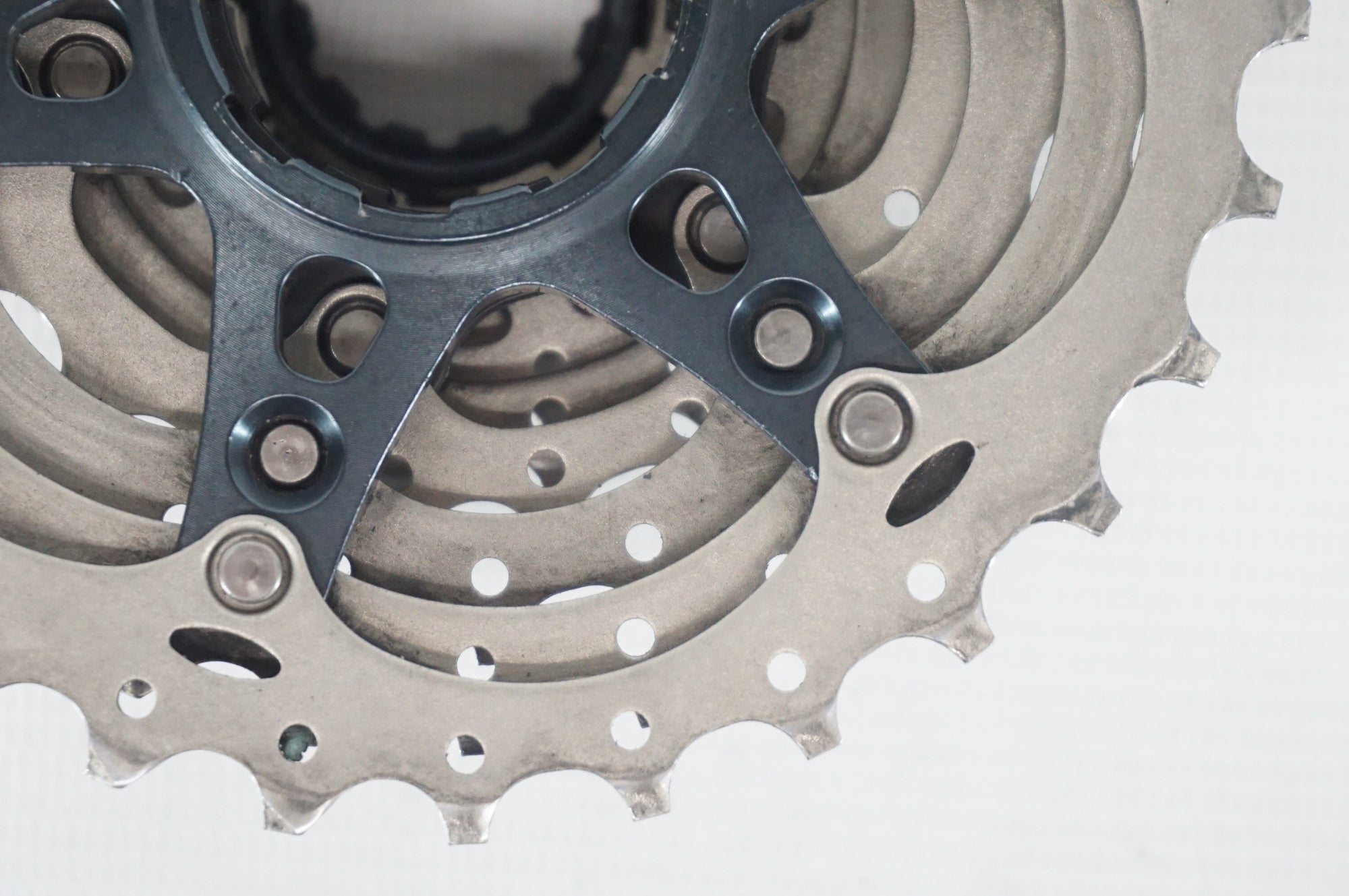 SHIMANO 「シマノ」 ULTEGRA CS-R8000 11-30T スプロケット / 阪急塚口