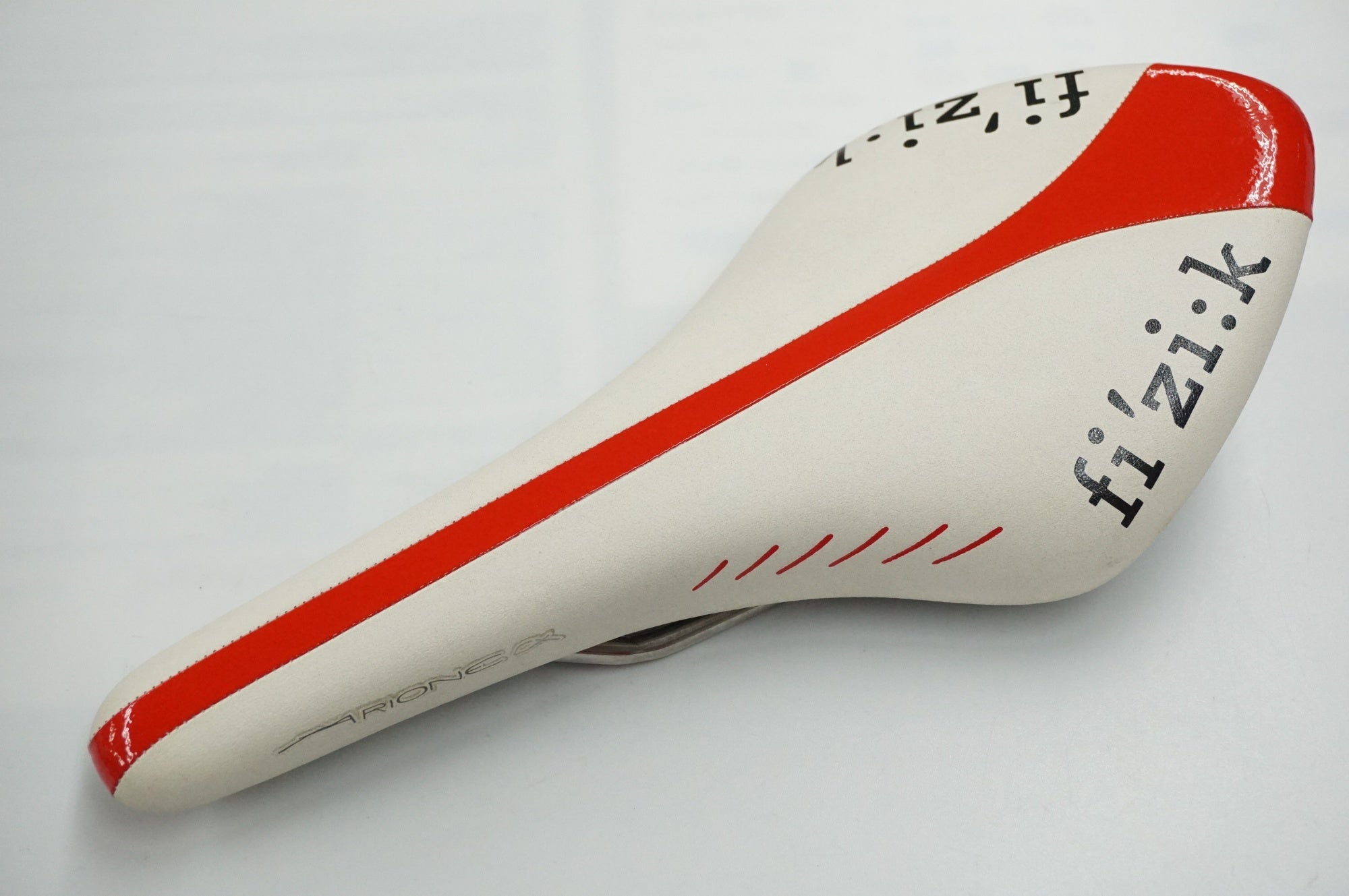 FIZIK 「フィジーク」 ARIONE CX KIUM サドル / 福岡店