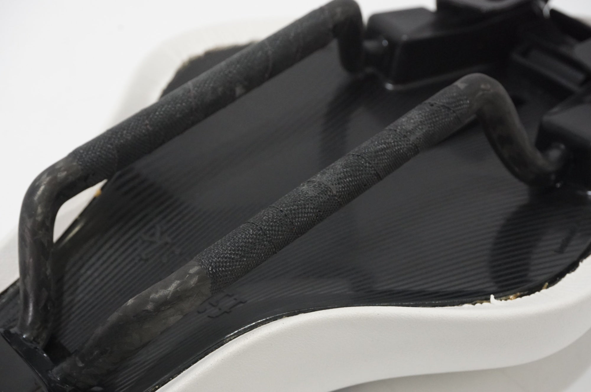 FIZIK 「フィジーク」 MISTICA CARBON サドル / AKIBA店