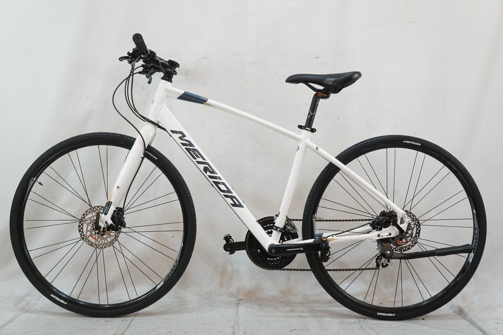 MERIDA 「メリダ」 CROSSWAY 300-D 2025年モデル クロスバイク / バイチャリ浦和ベース