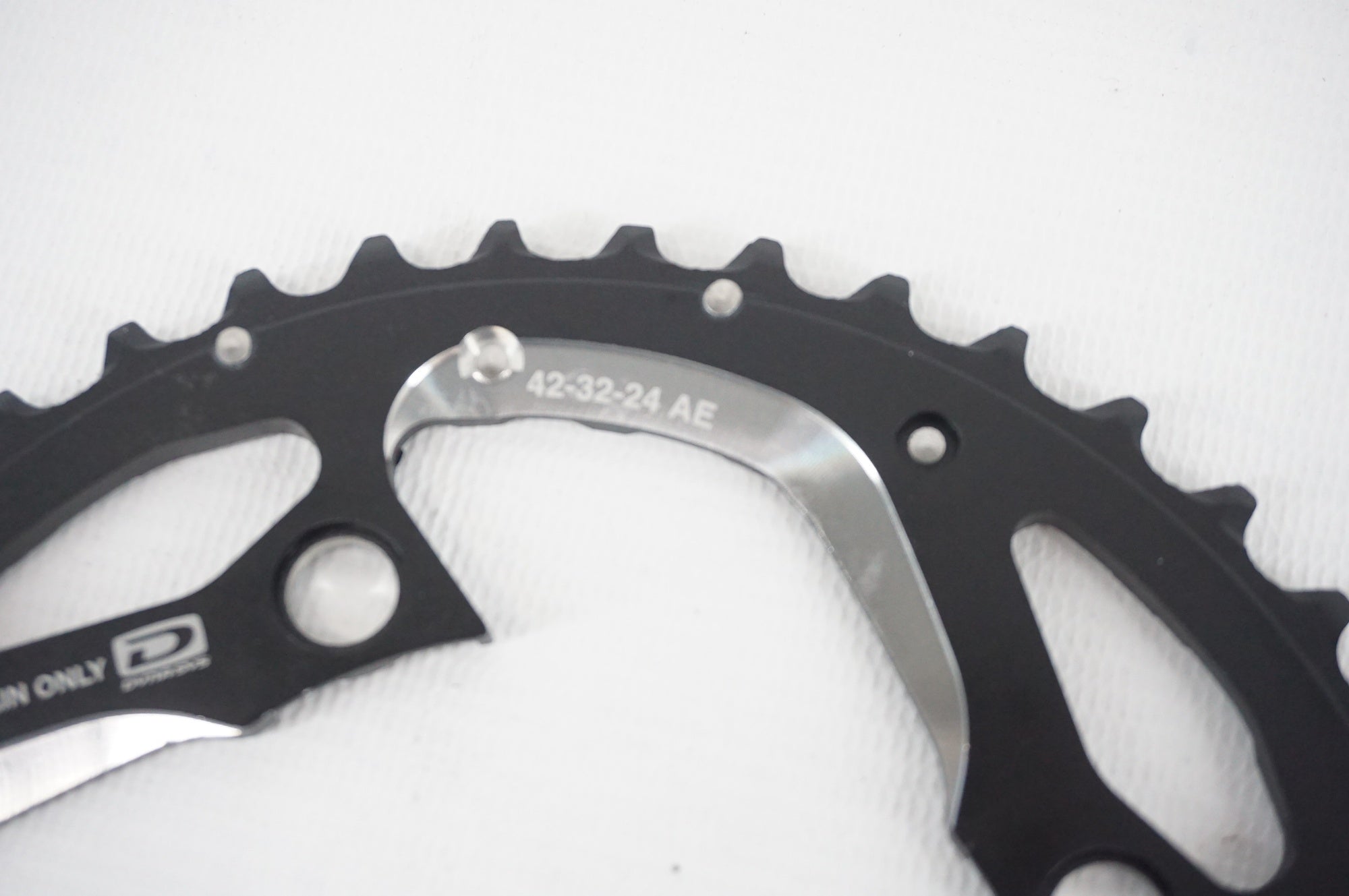SHIMANO 「シマノ」 DYNA SYS 42-32-24T チェーンリング / 阪急塚口店