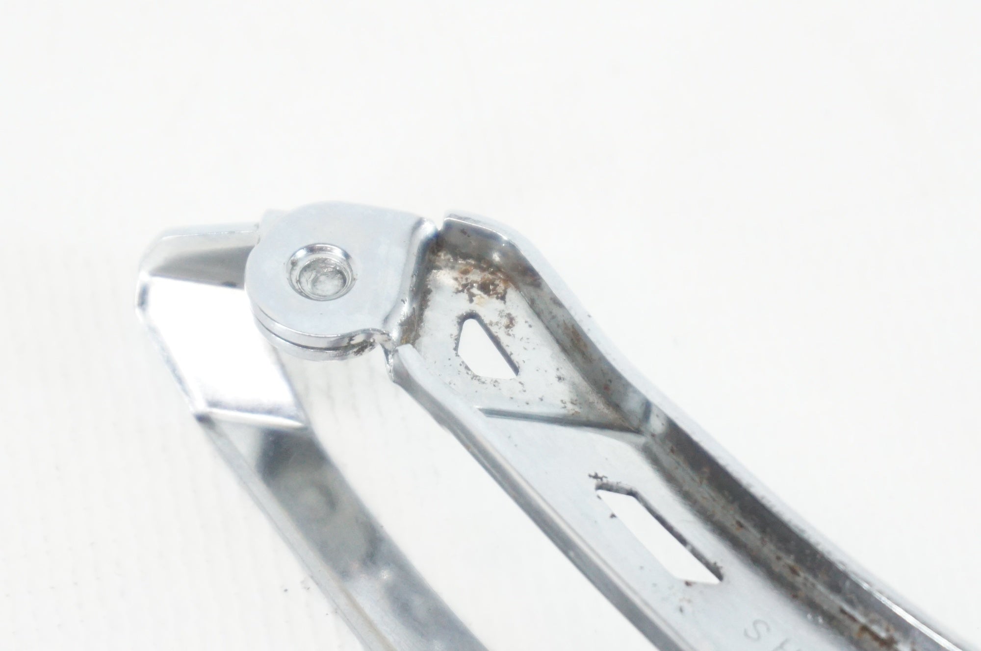 SHIMANO 「シマノ」 ULTEGRA FD-R8050 フロントディレイラー / 阪急