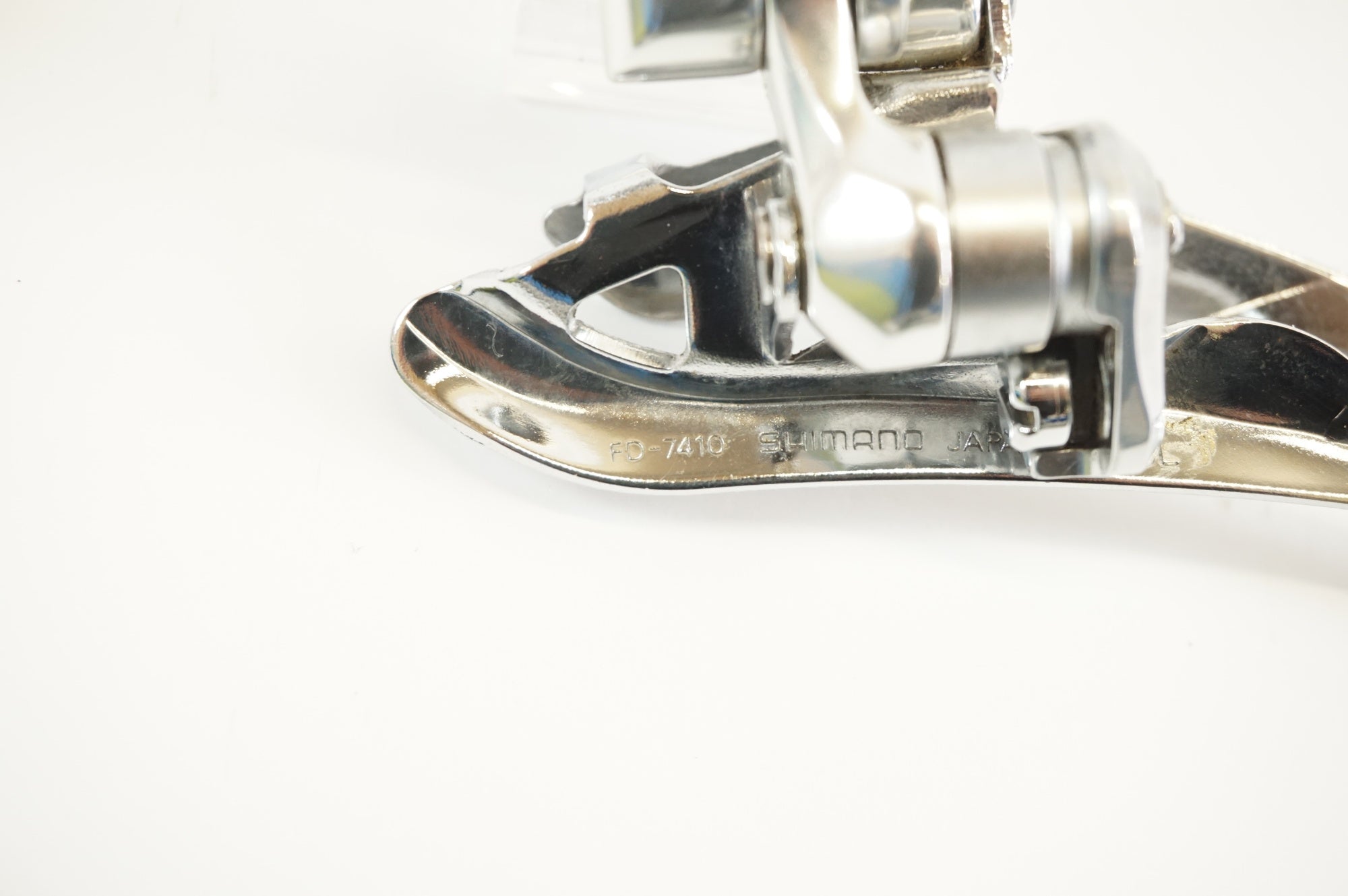 シマノ　DURA-ACE フロントディレイラー 日本製 シマノ DURA-ACE フロントディレイラー 日本製