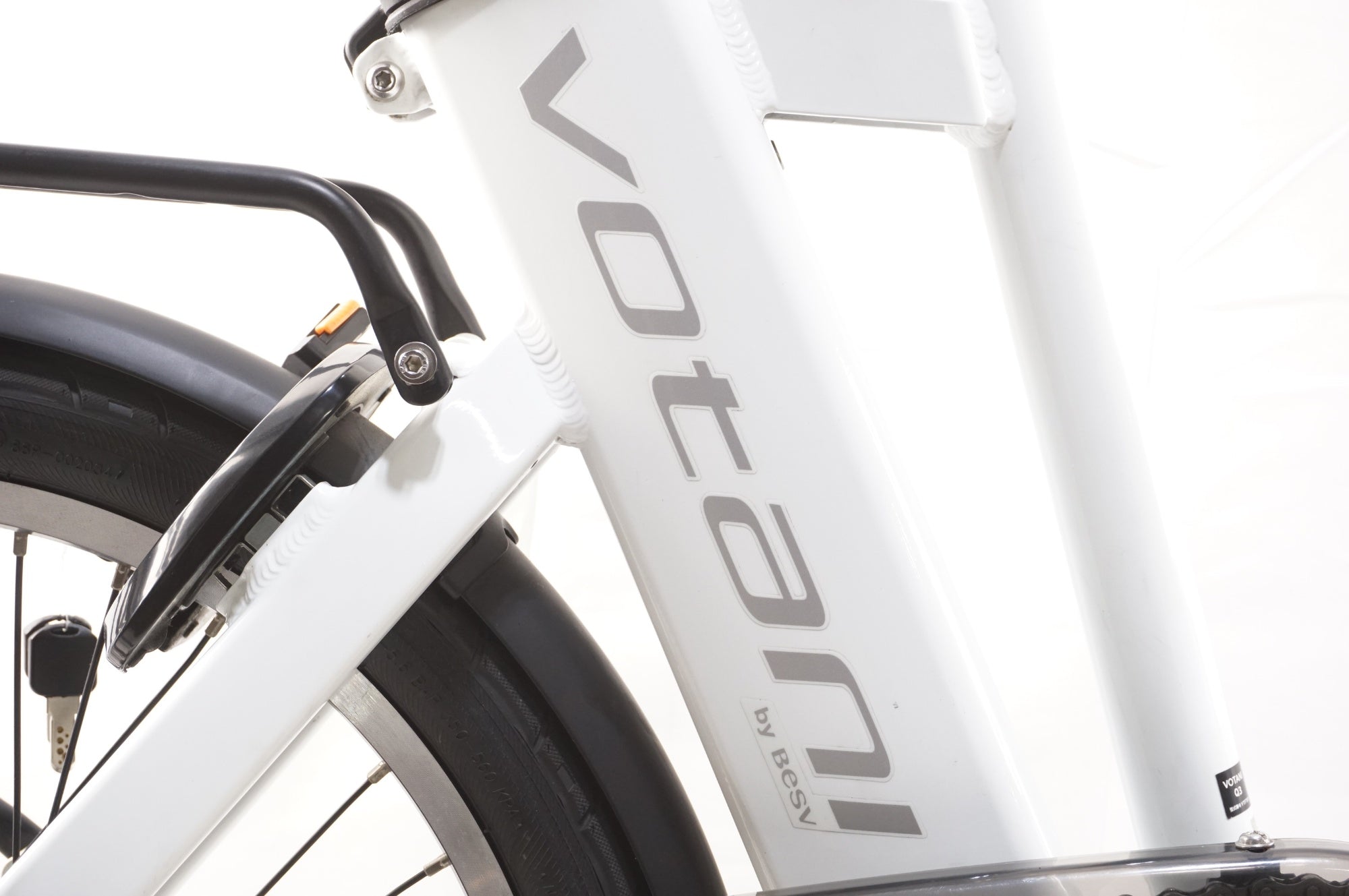 BESV 「ベスビー」 VOTANI Q3 2021年モデル 20インチ 電動アシスト自転車 / 中目黒店