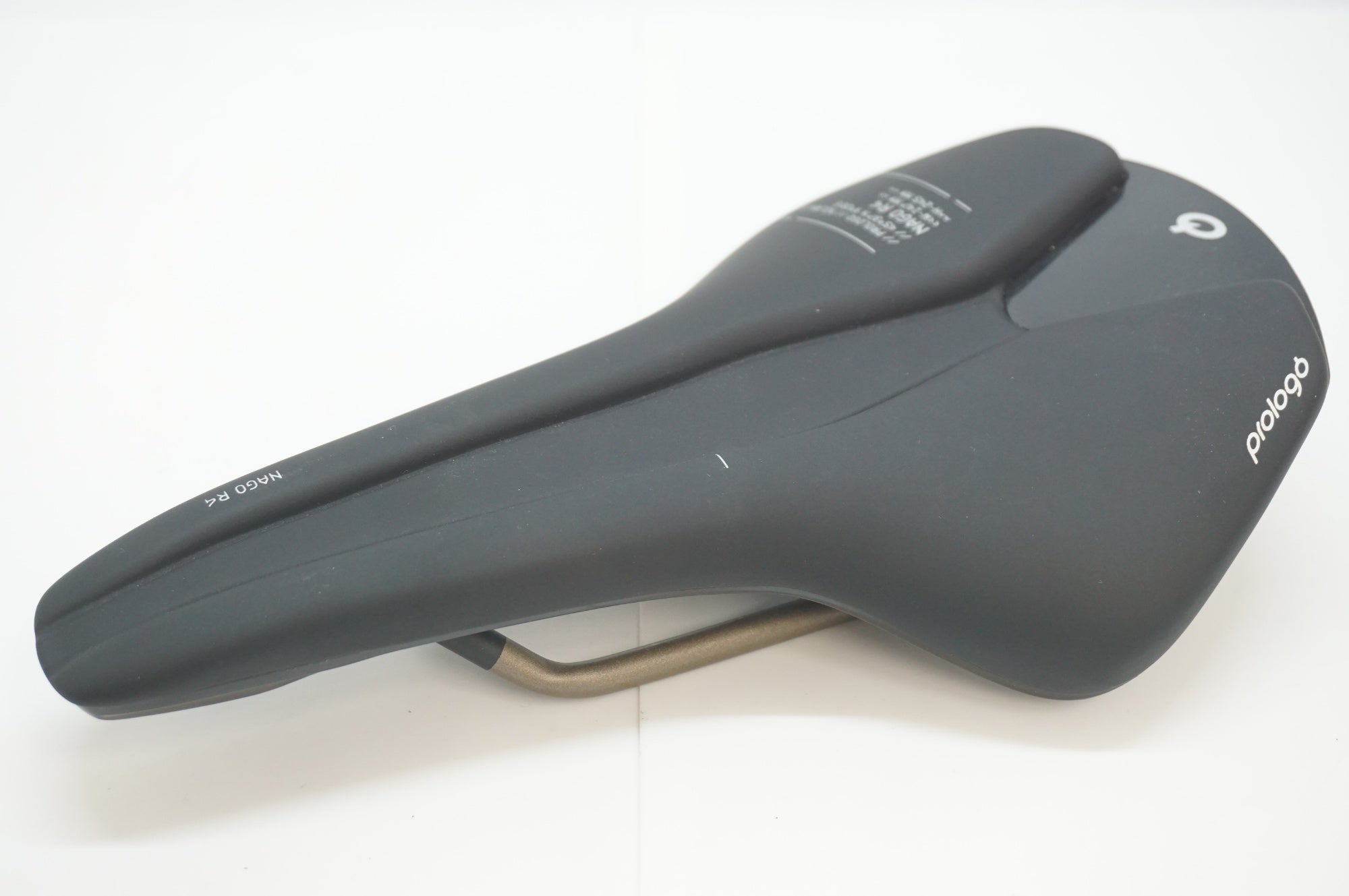 PROLOGO 「プロロゴ」 NAGO R4 サドル / 福岡店