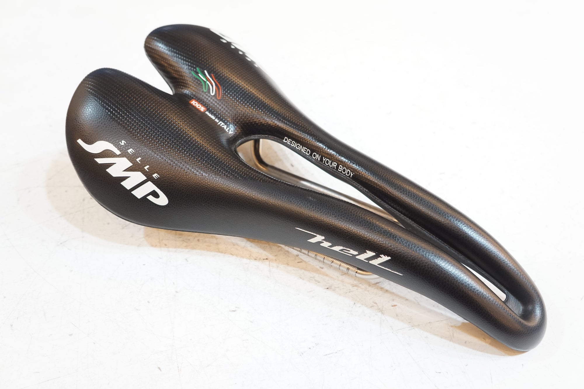 SELLE SMP 「セラ エスエムピー」 HELL サドル / バイチャリ浦和ベース