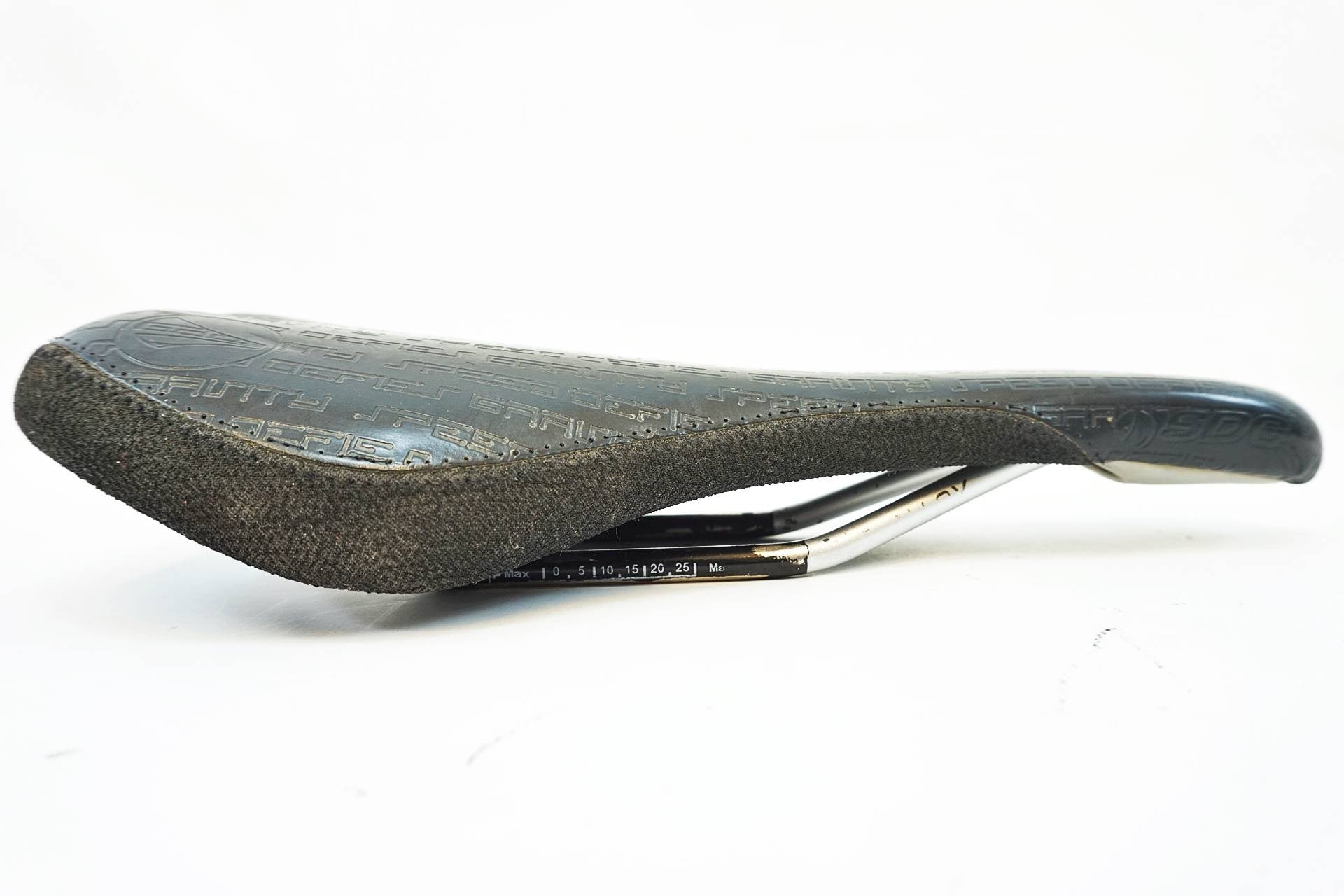 SDG 「エスディージー」 CIRCUIT MTN サドル / 有明ガーデン店